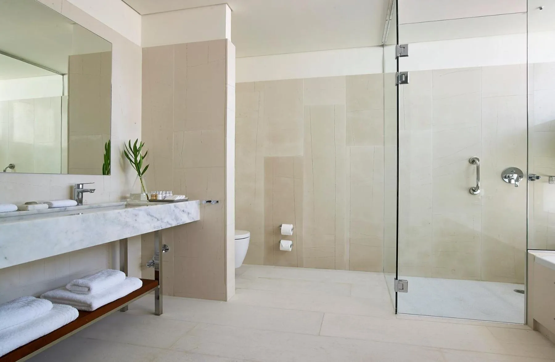 Shower in St. Nicolas Bay Resort Hotel & Villas