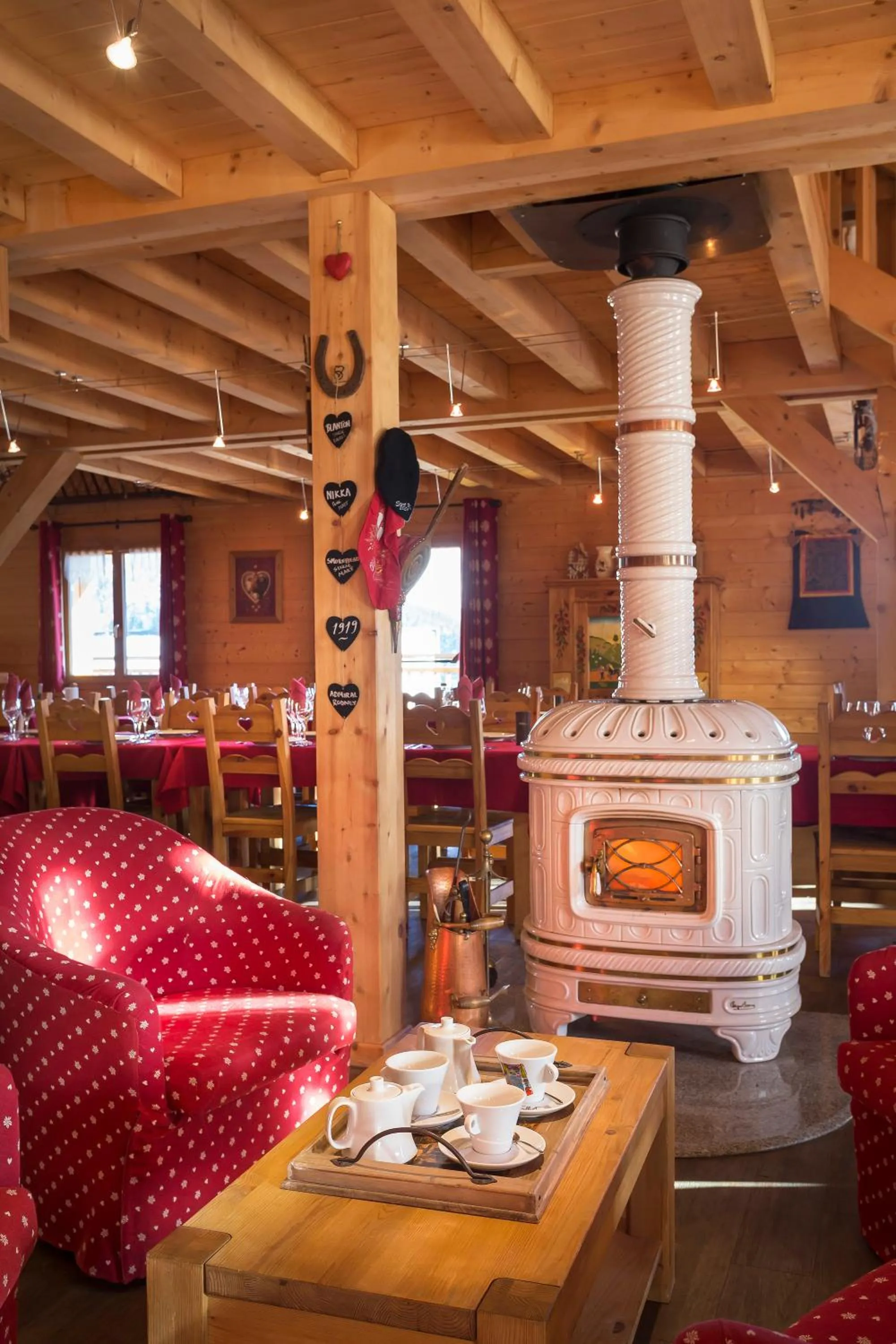 Restaurant/places to eat in Hôtel L'Accroche Coeur