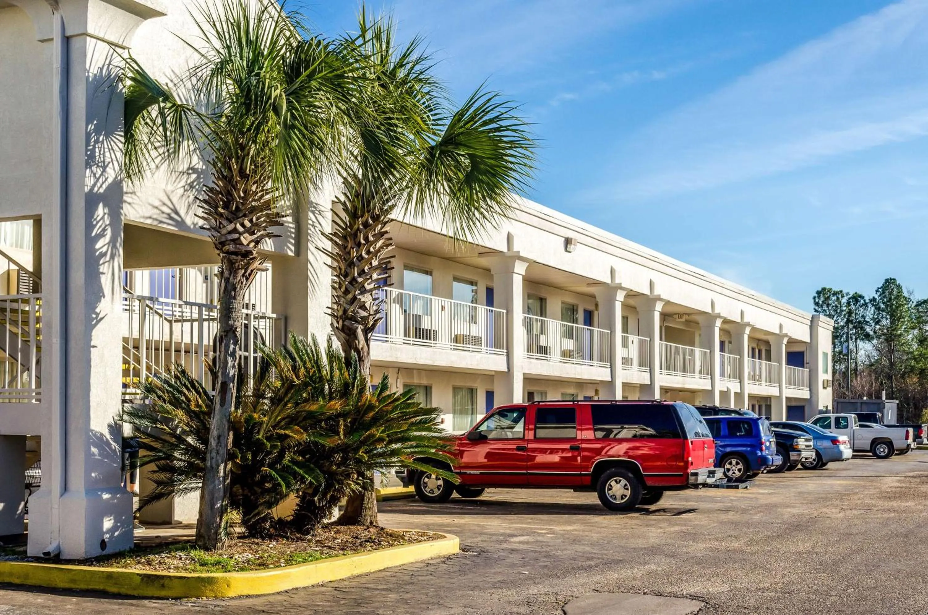 Property building in Motel 6-Saraland, AL
