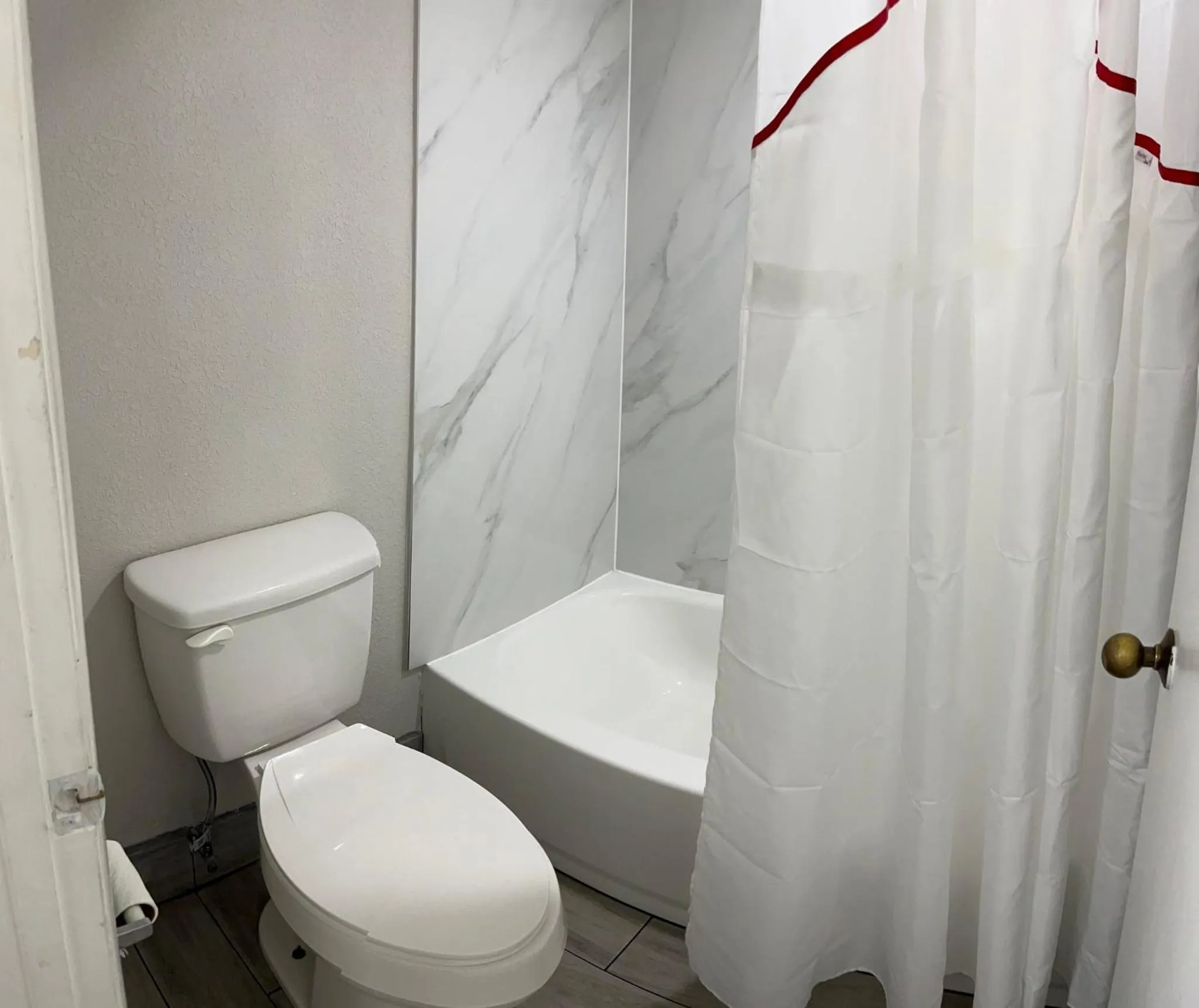 Bathroom in Red Roof Inn Rockingham