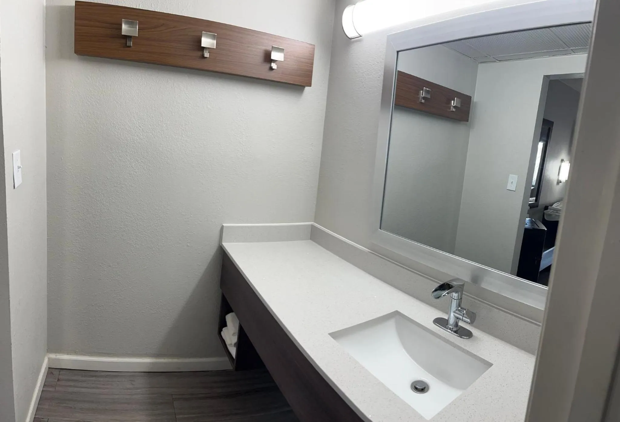 Bathroom in Red Roof Inn Rockingham