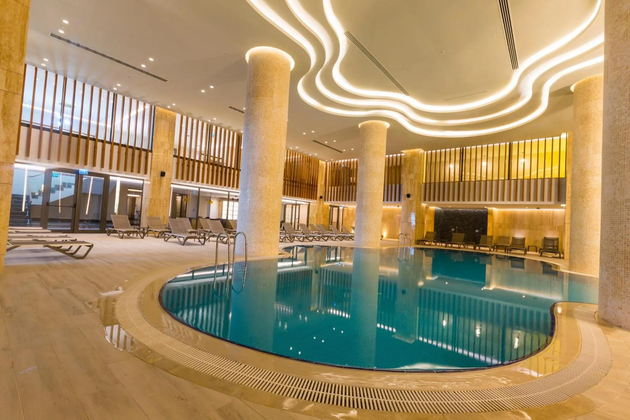 Swimming pool in Radisson Blu Hotel Trabzon