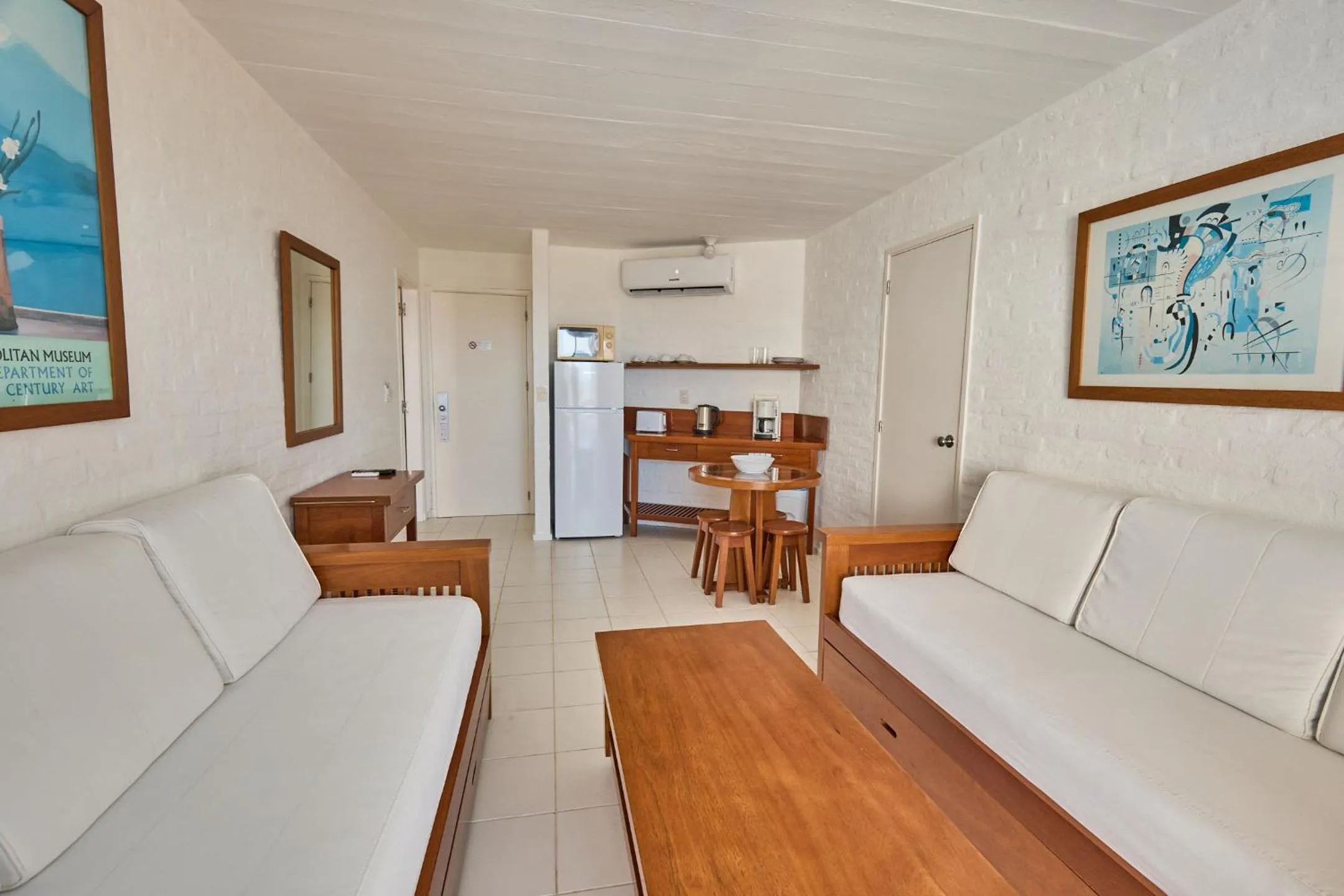 Coffee/tea facilities in Hotel Las Olas Resort