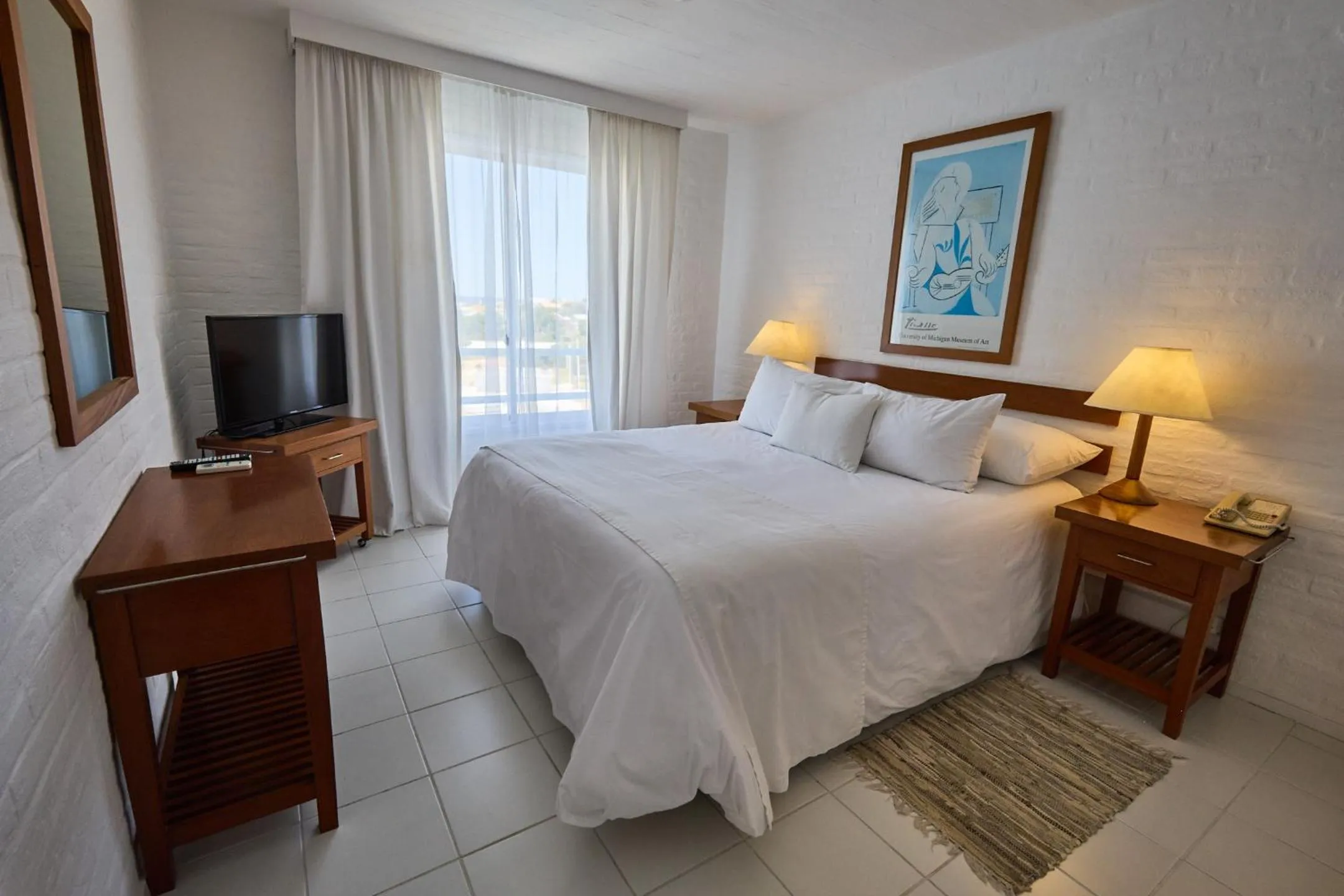 Bed in Hotel Las Olas Resort