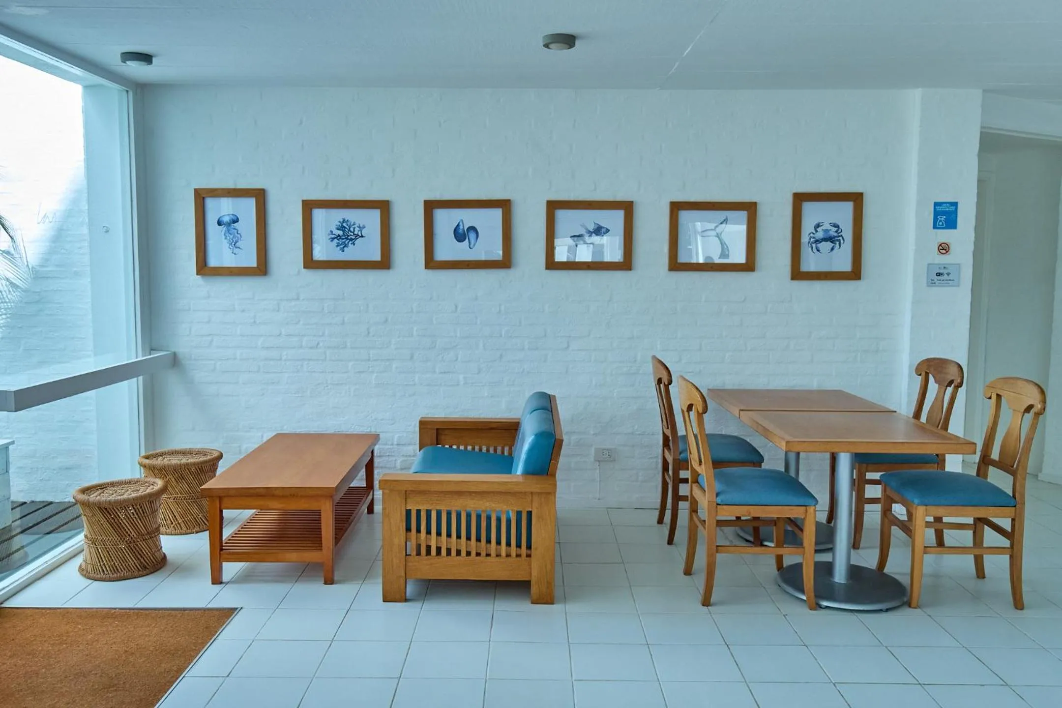 Seating area in Hotel Las Olas Resort