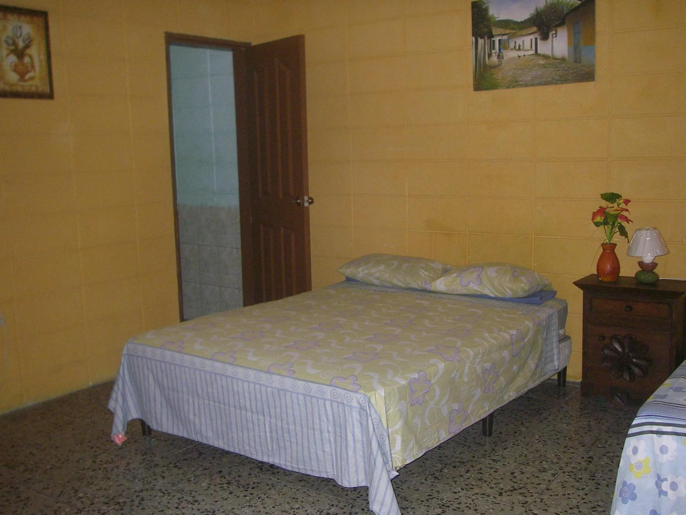 Photo of the whole room, Bed in Guesthouse Dos Molinos B&B
