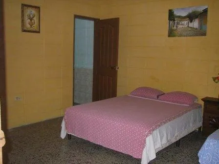 Photo of the whole room, Bed in Guesthouse Dos Molinos B&B