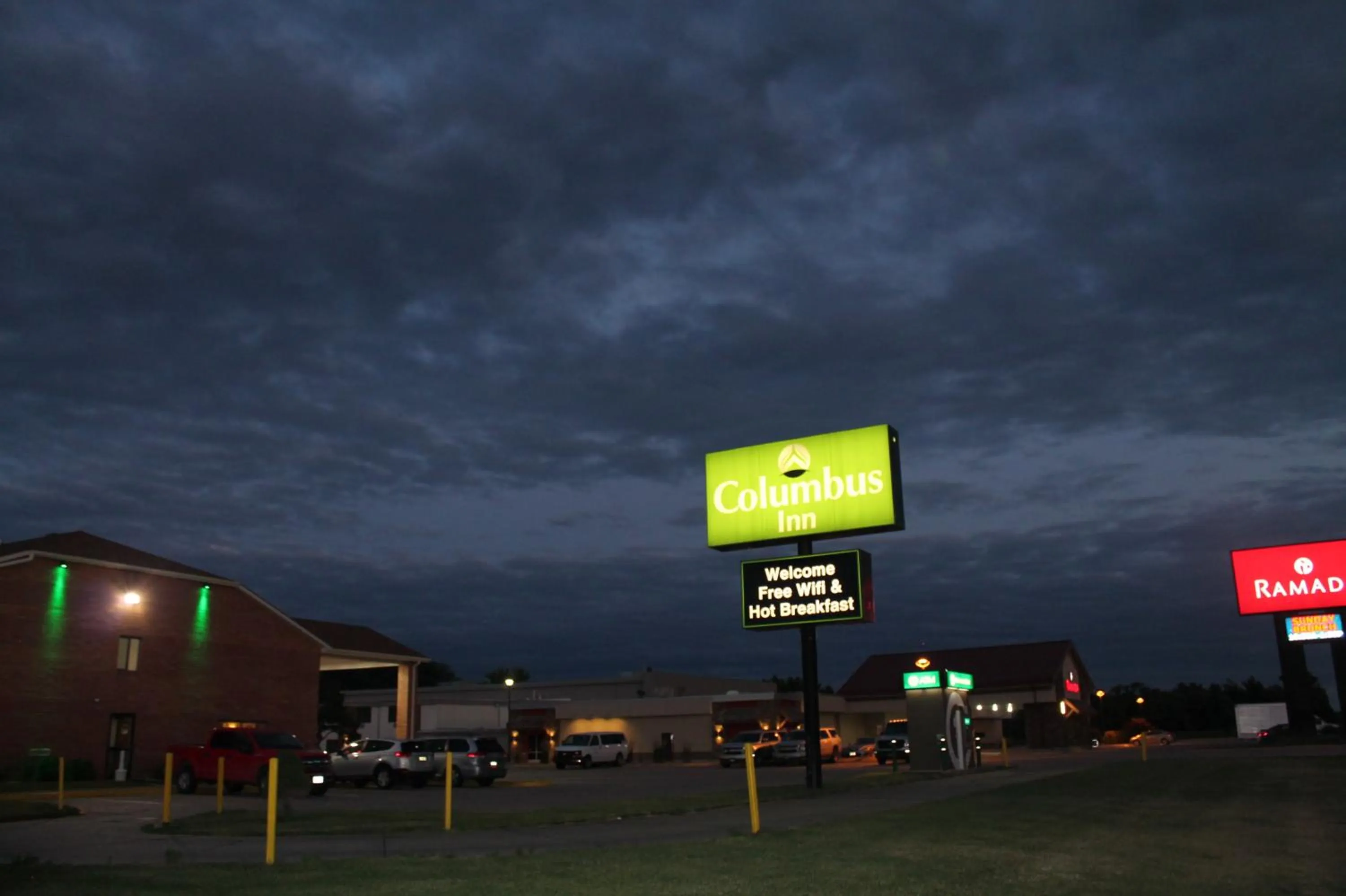 Property building in Columbus Inn