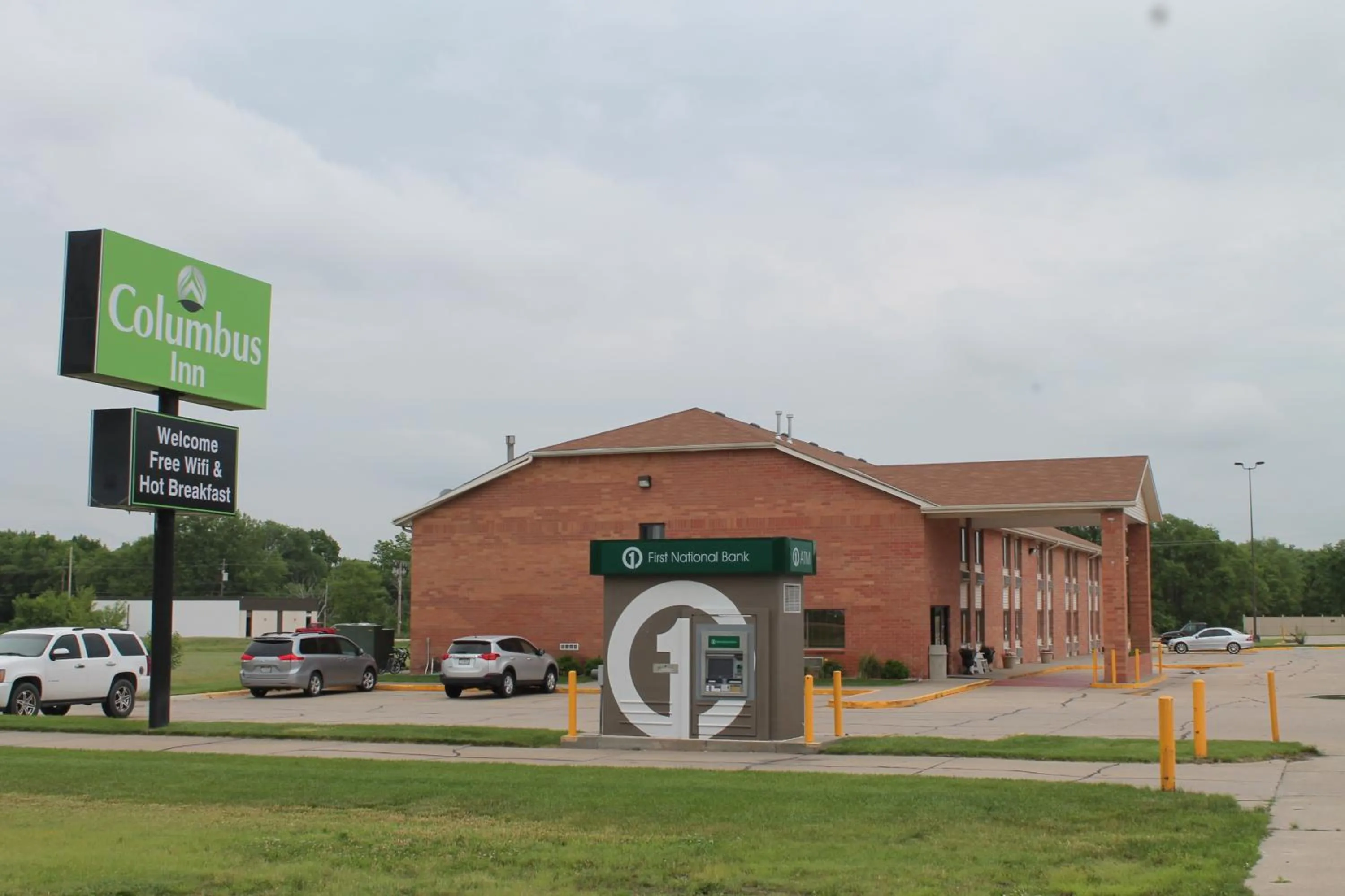 Property building in Columbus Inn