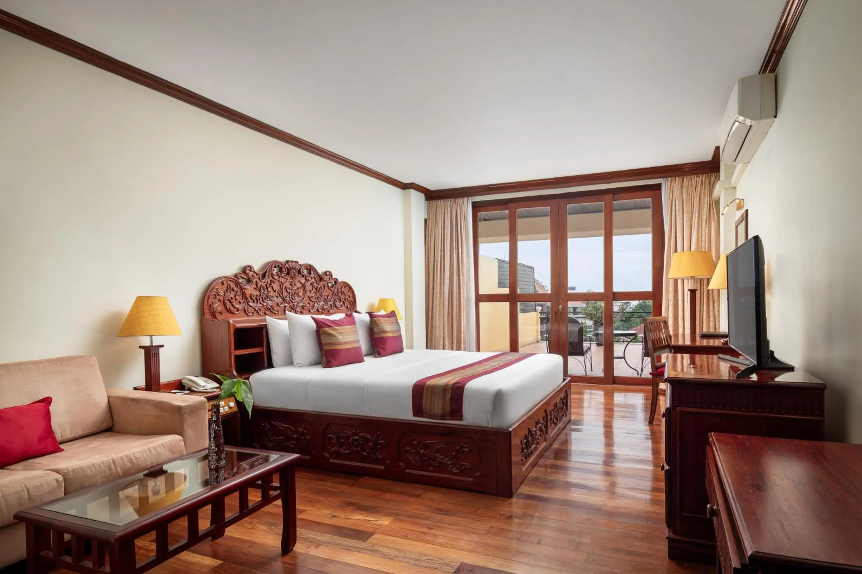 Property building, Bed in Angkor Paradise Hotel