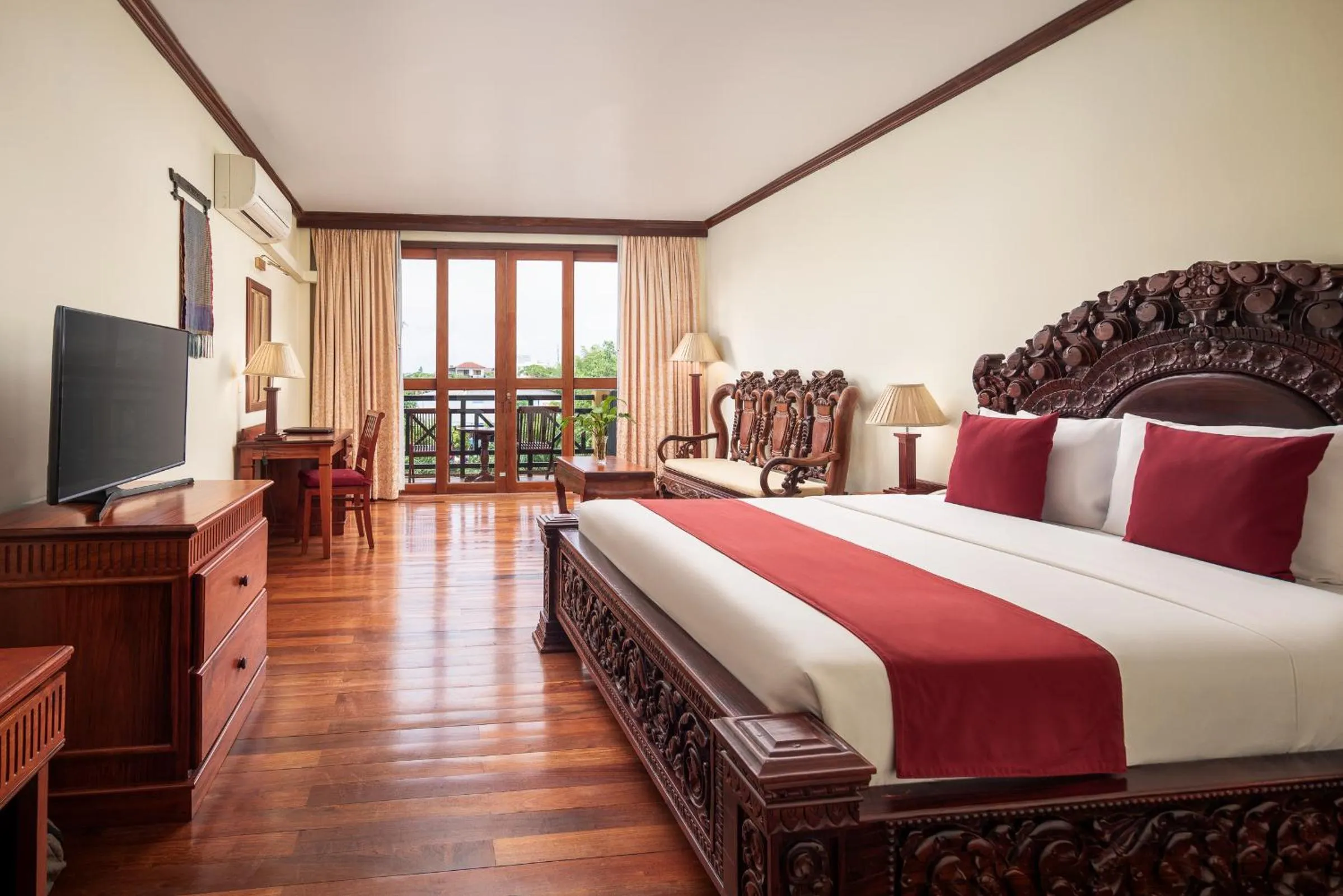 Guests, Bed in Angkor Paradise Hotel