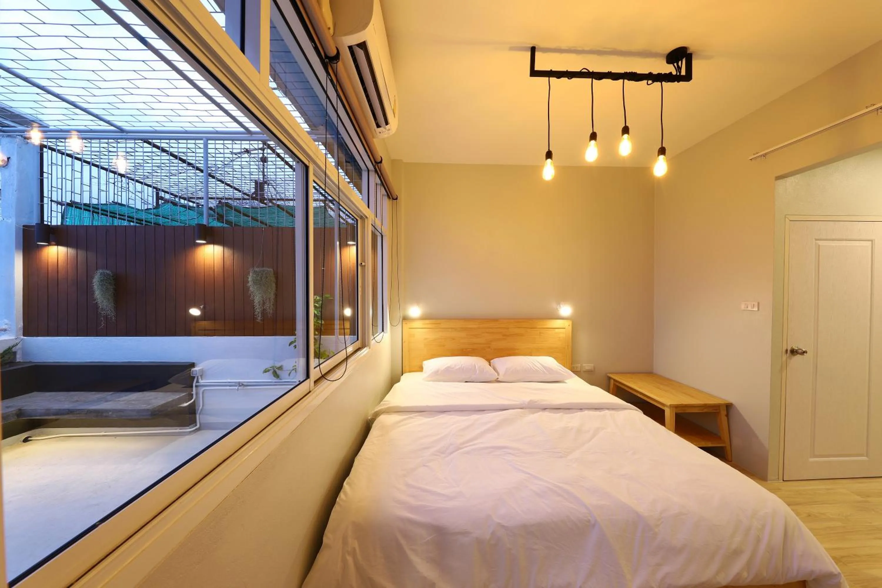 Bed in Ekanake hostel