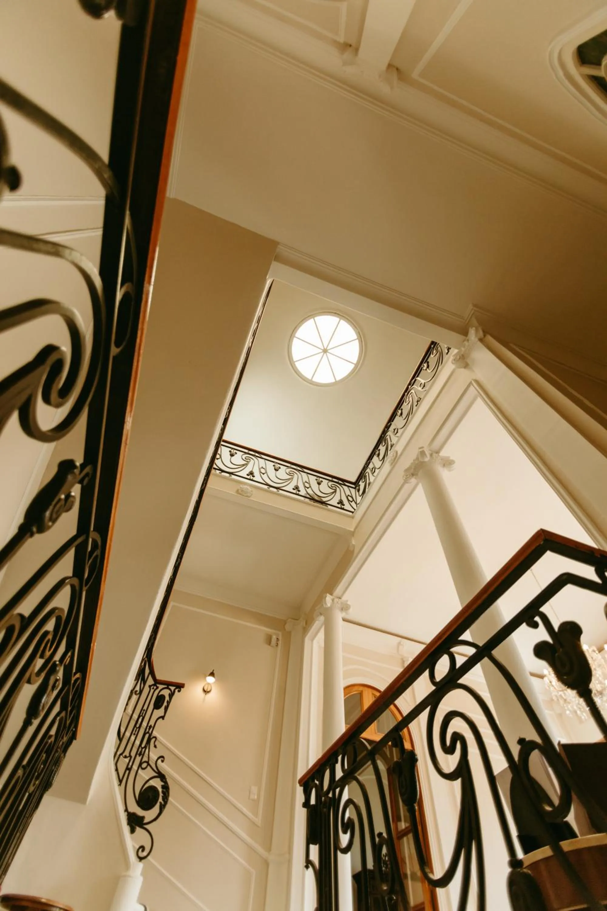 Property building in Plaza Central