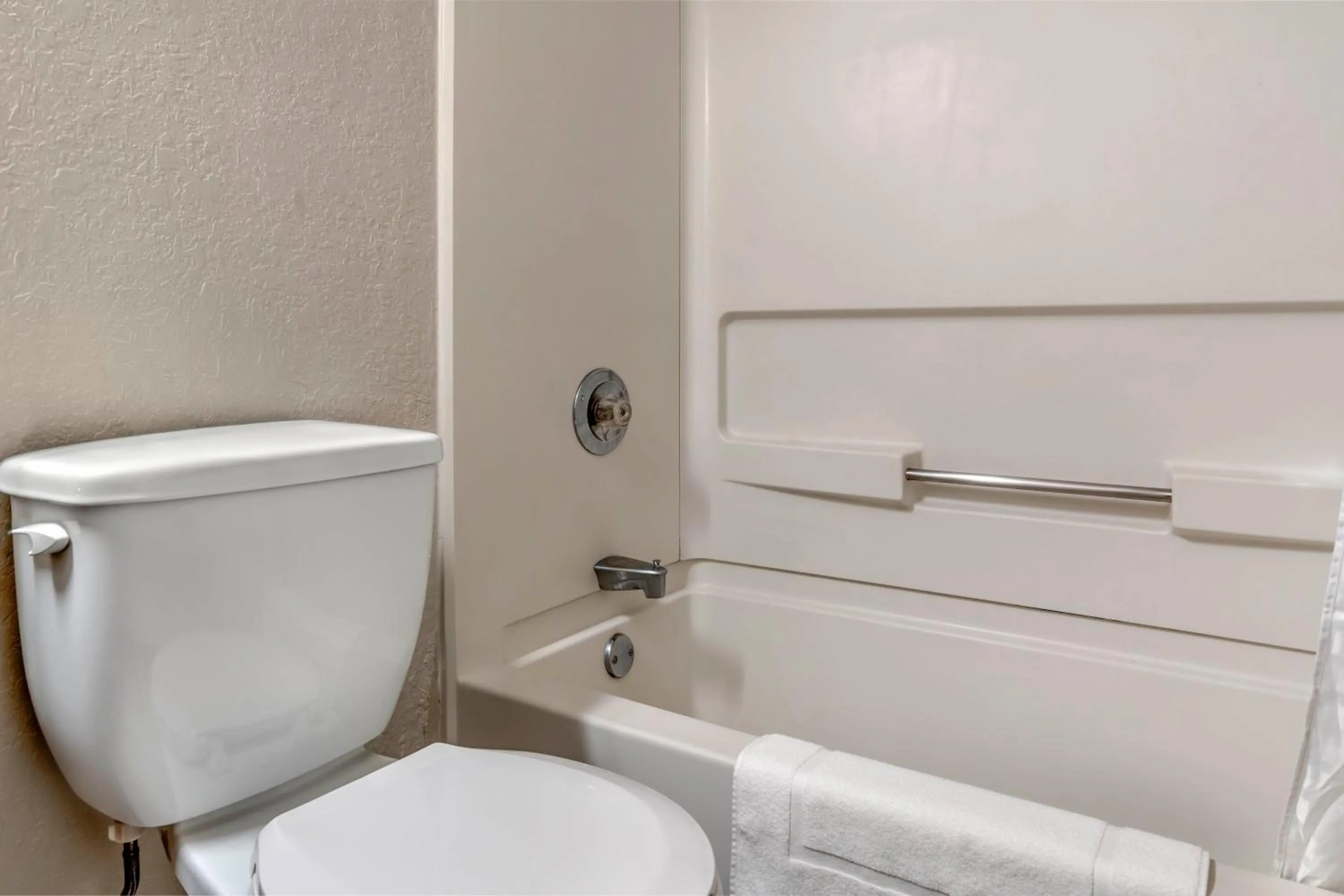 Bathroom in Red Roof Inn Queensbury