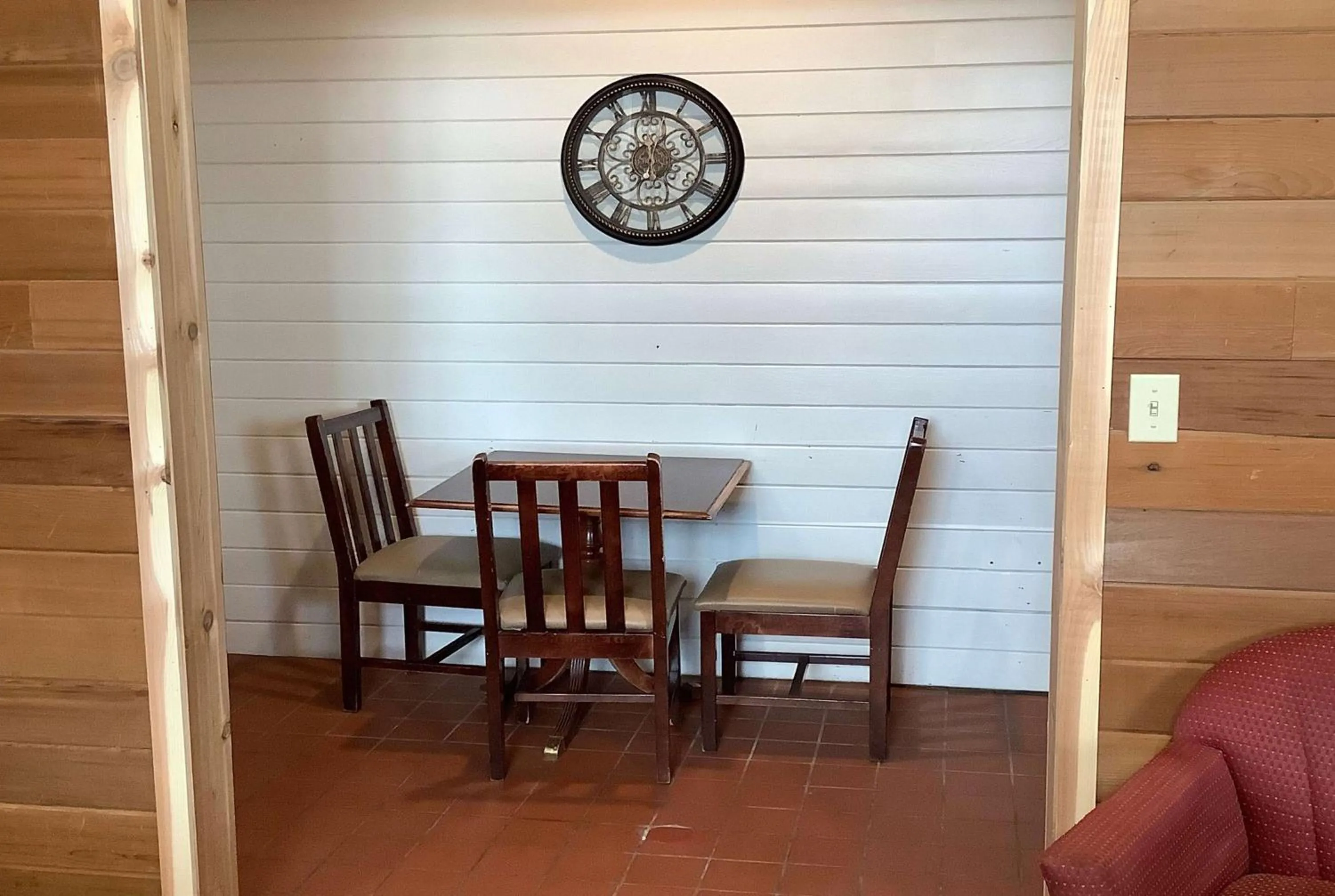 Photo of the whole room in Super 8 by Wyndham Queensbury Glens Falls