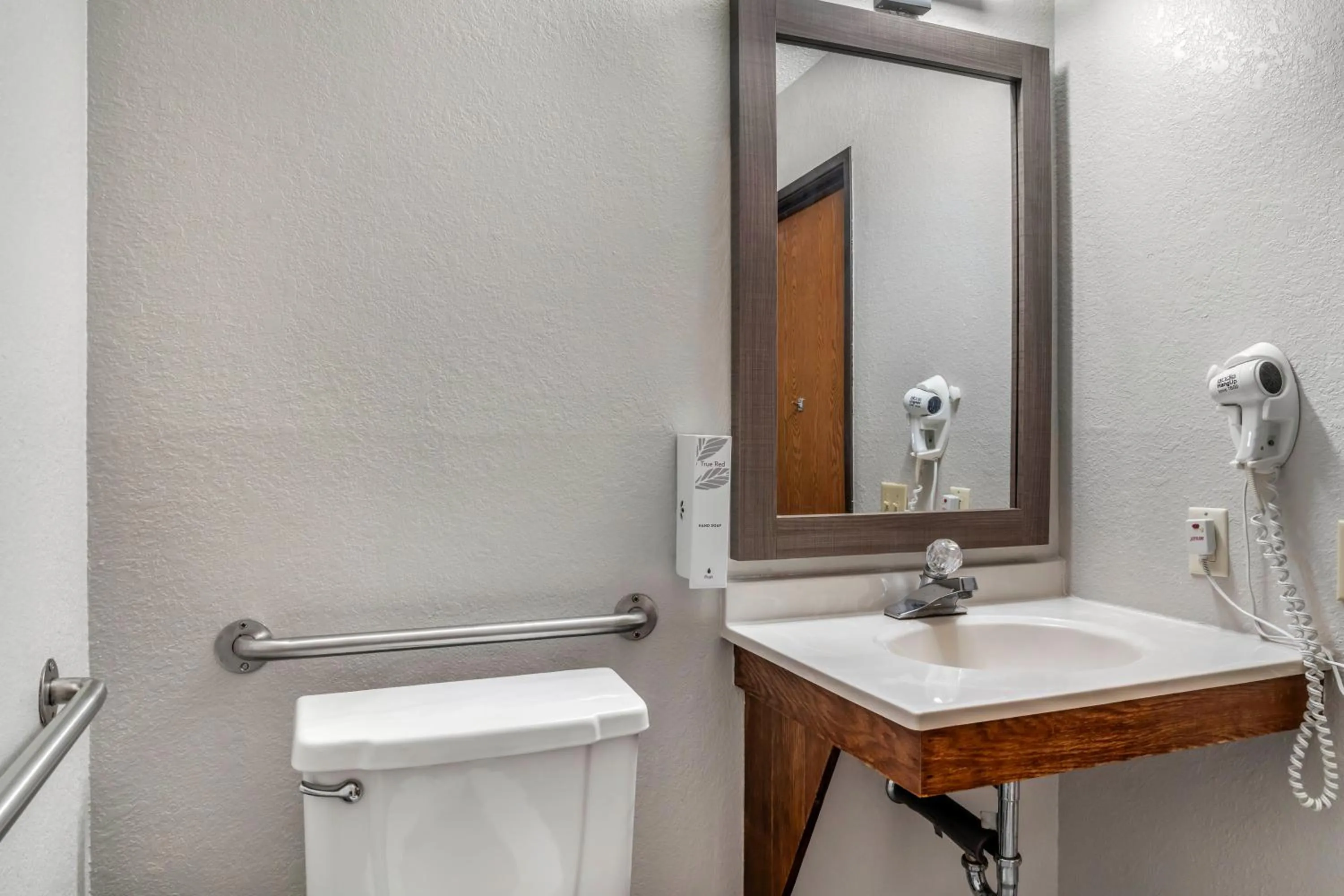 Bathroom in Red Roof Inn Queensbury