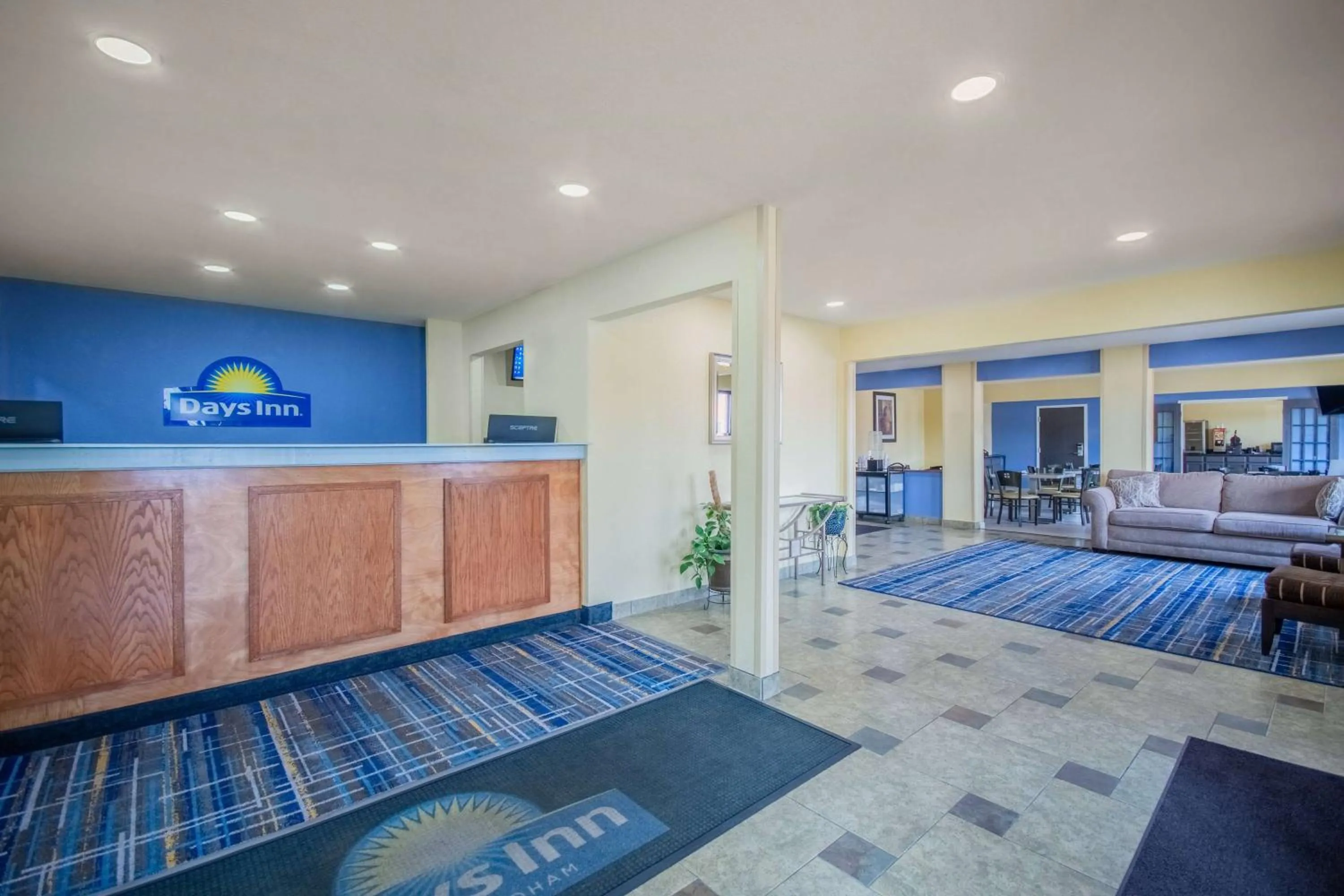 Lobby or reception in Days Inn & Suites by Wyndham Waterloo