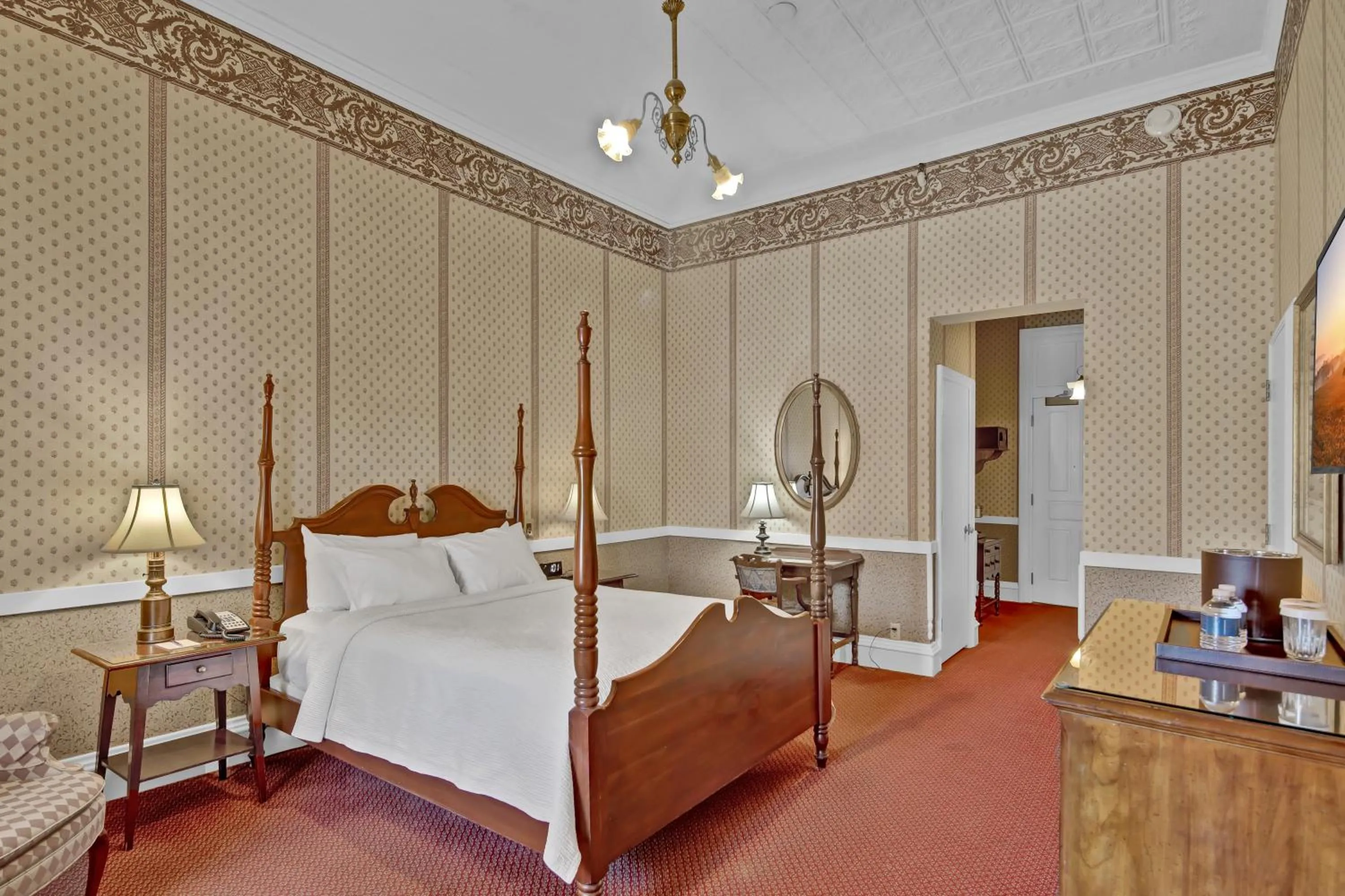 Bedroom, Bed in St James Hotel