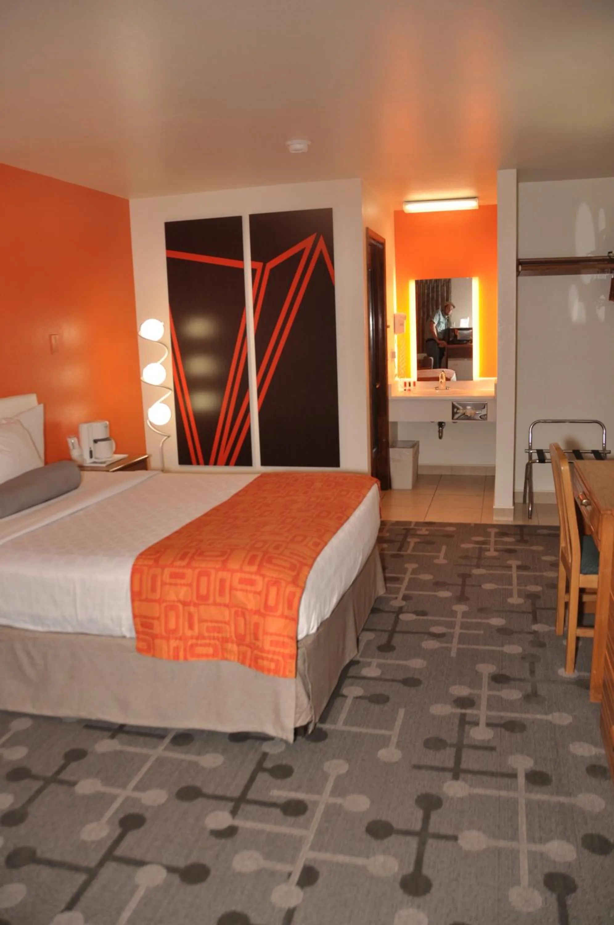 Bedroom, Bed in Howard Johnson by Wyndham Roseburg