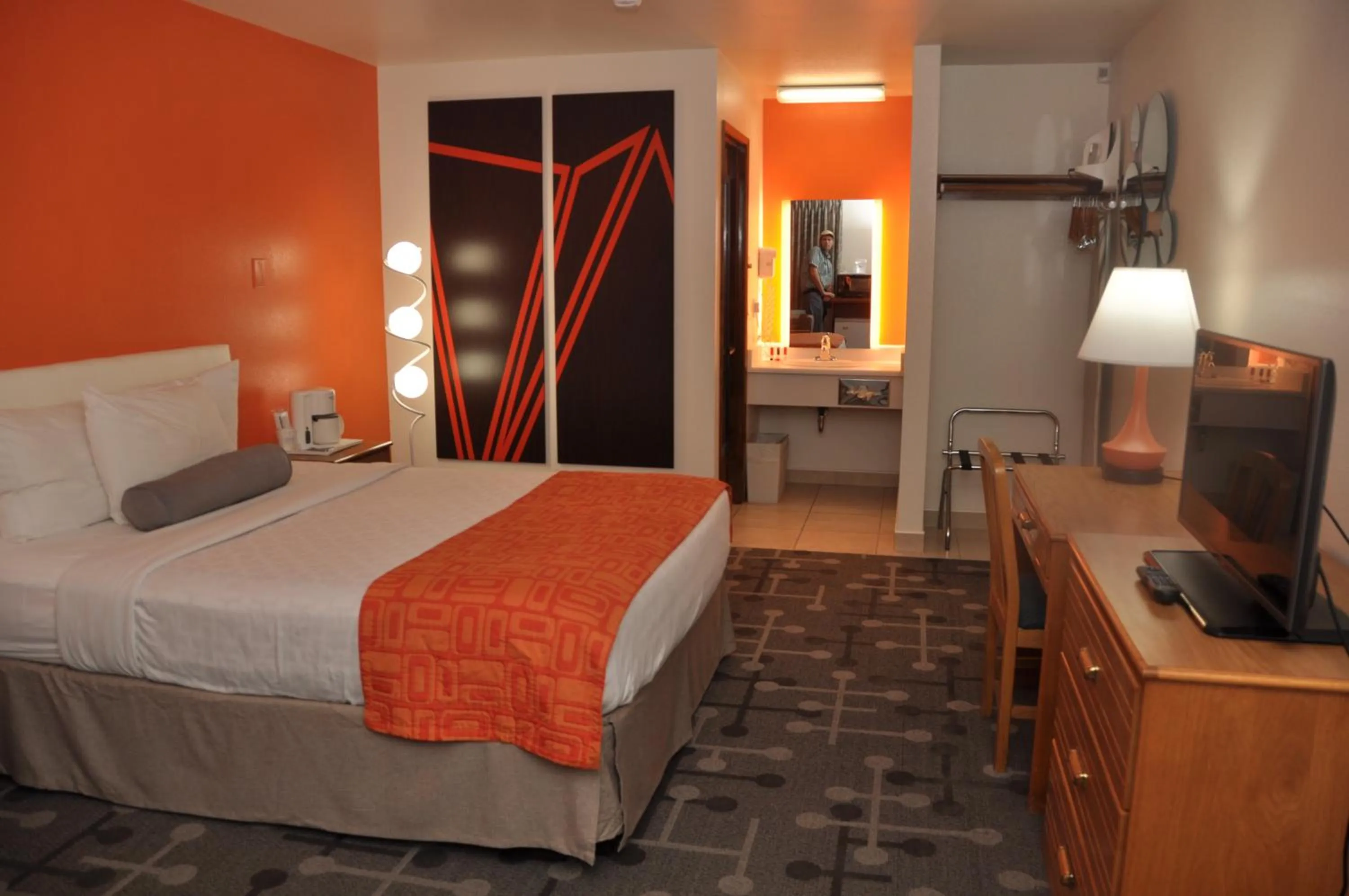 Bedroom, Bed in Howard Johnson by Wyndham Roseburg