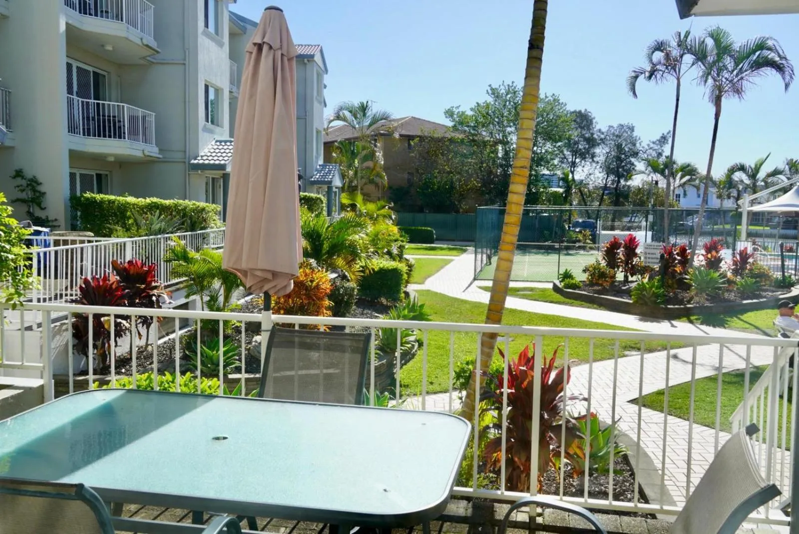 Spring in Pelican Cove Waterfront Apartment