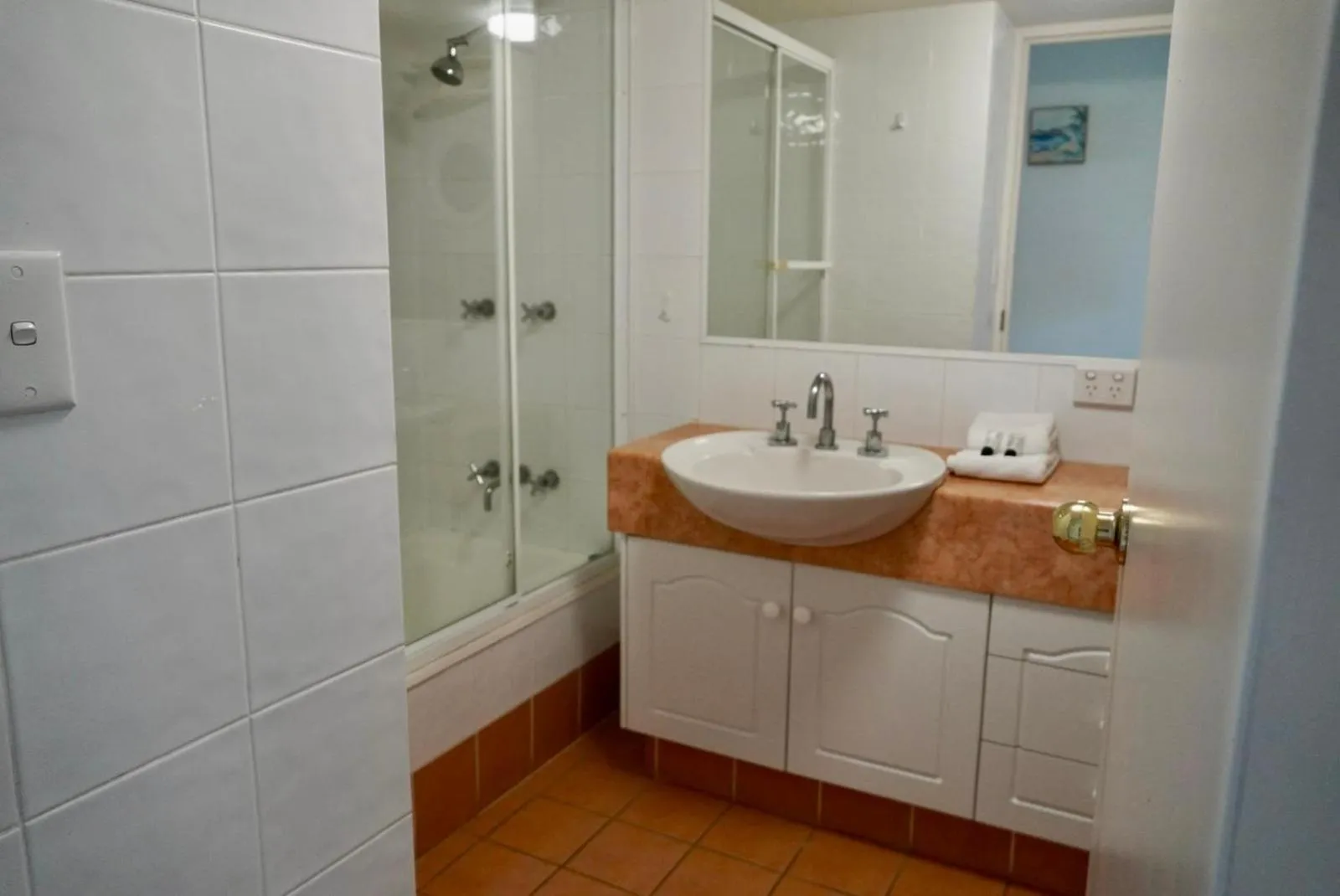 Pelican Cove Waterfront Apartment