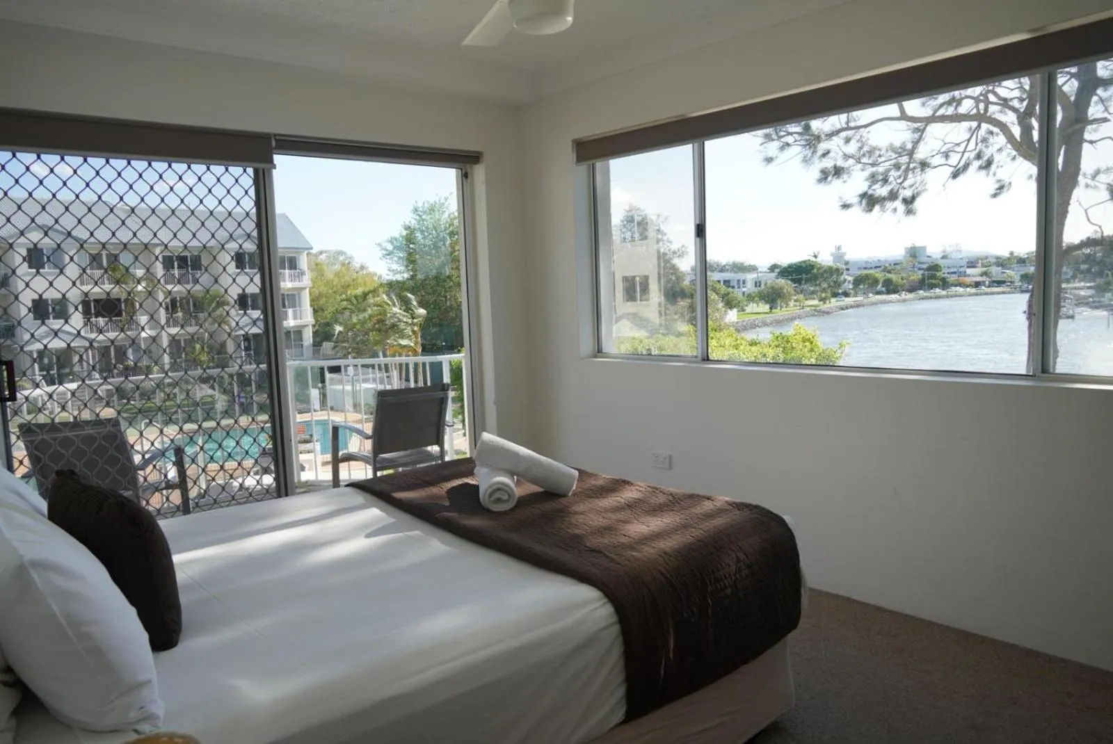 Bed in Pelican Cove Waterfront Apartment