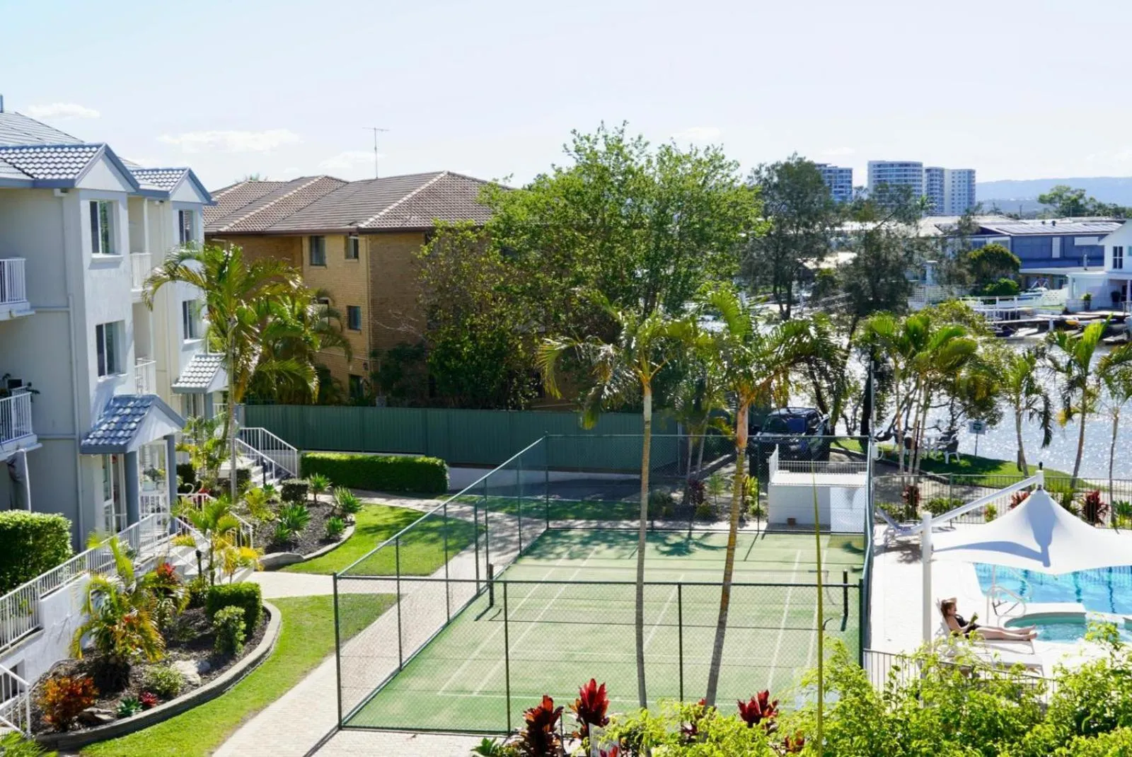 Pelican Cove Waterfront Apartment