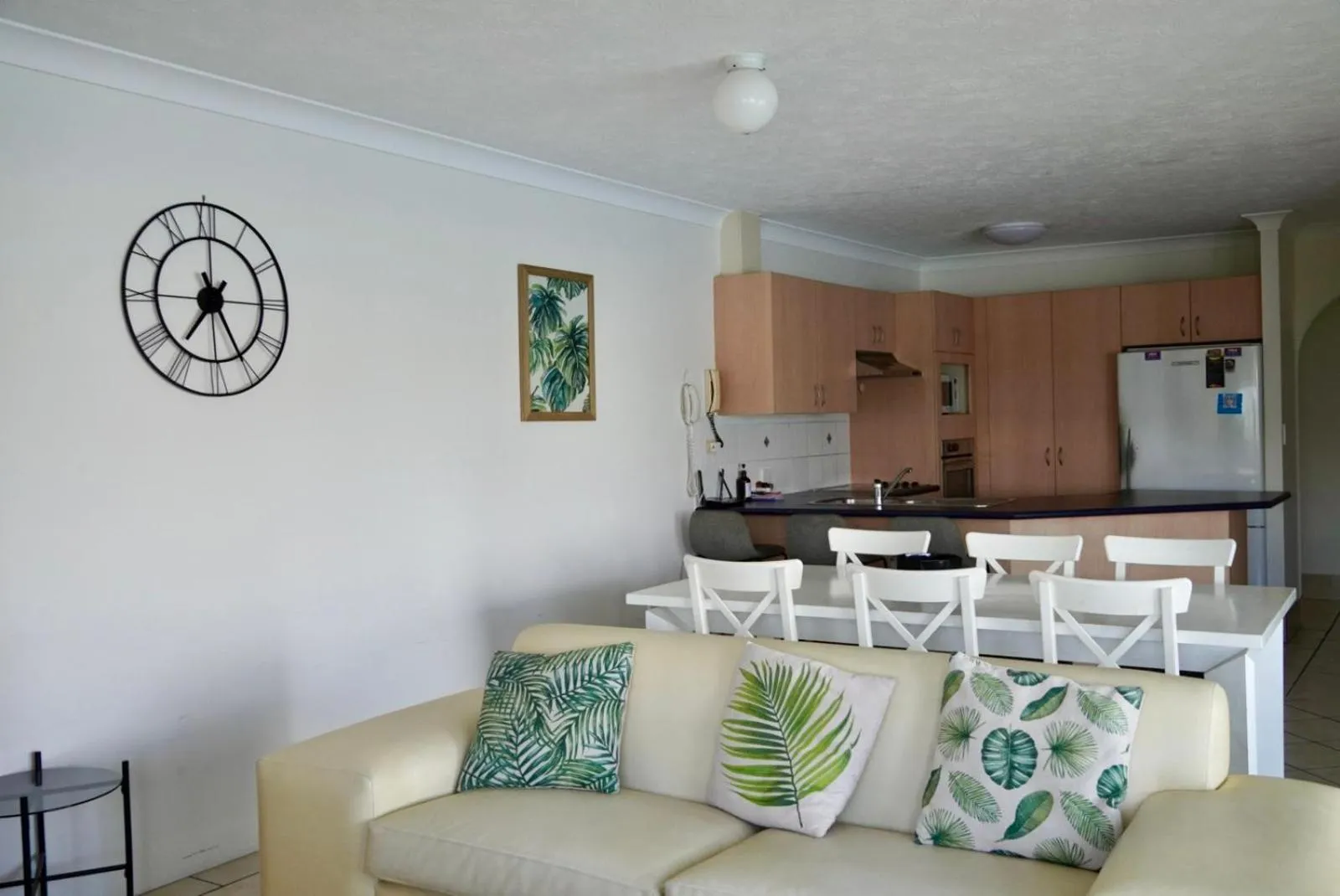 Pelican Cove Waterfront Apartment