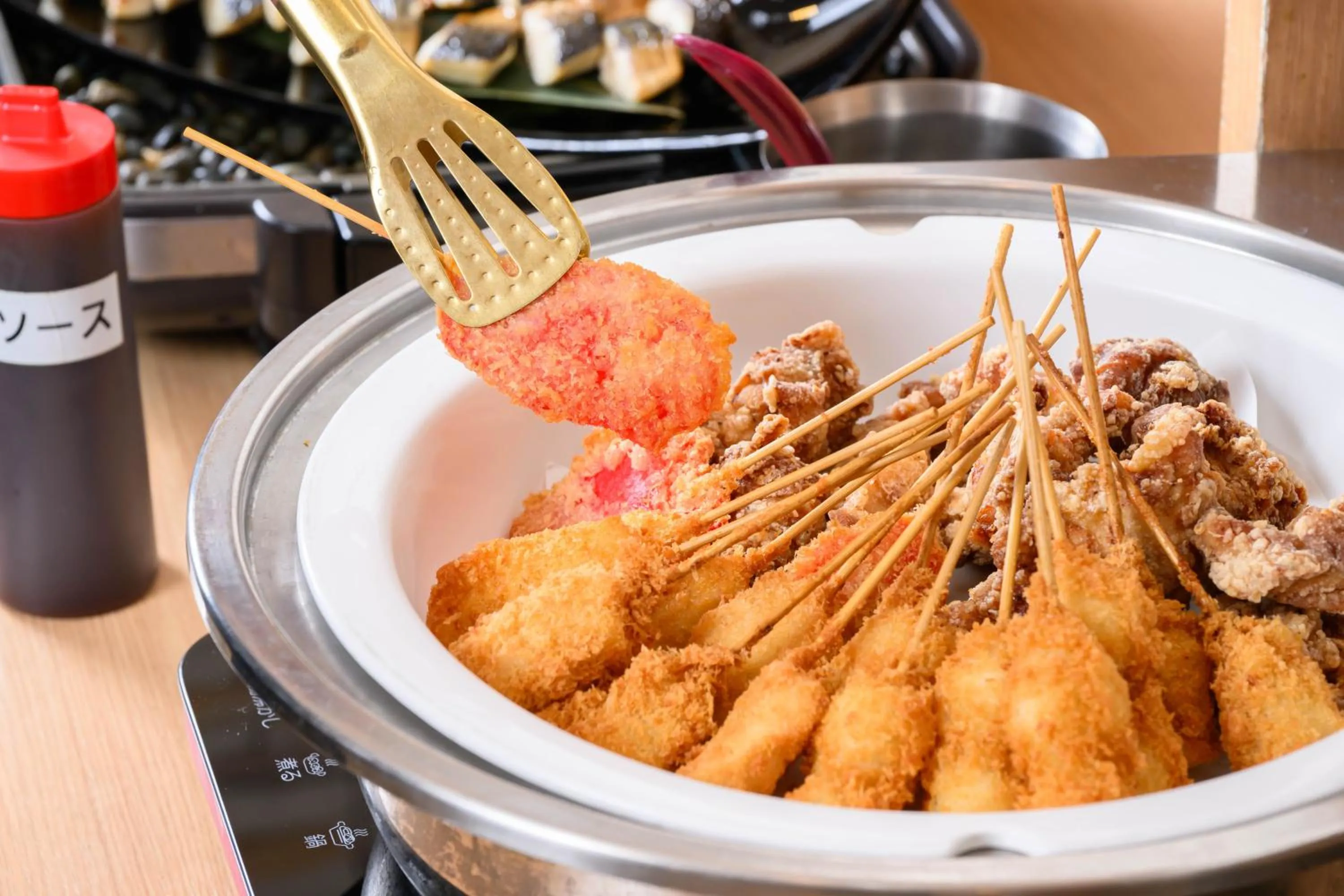 Restaurant/places to eat in Hotel Kansai