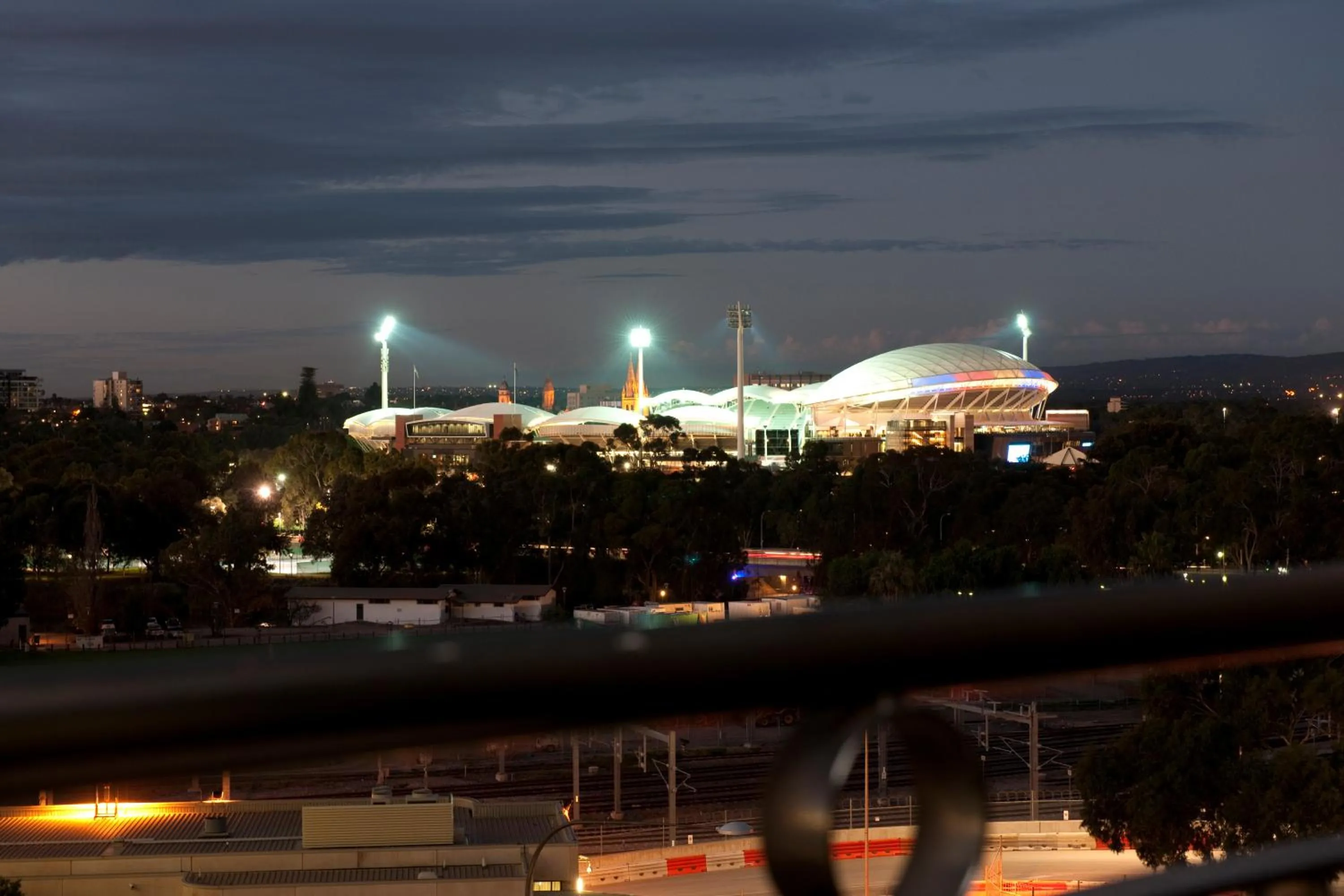 Area and facilities in Adelaide Riviera Hotel