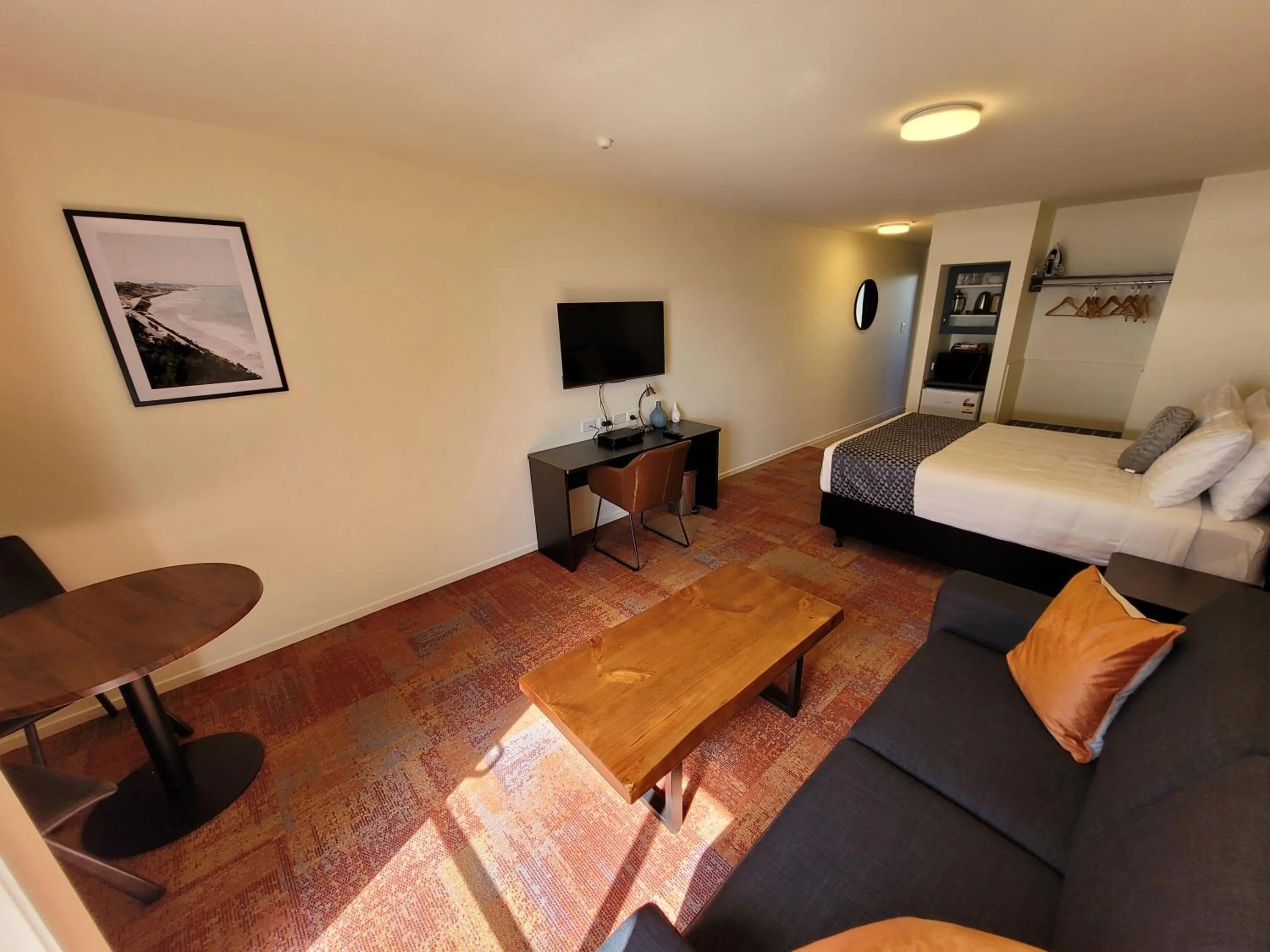 Bed in City of Sails Motel