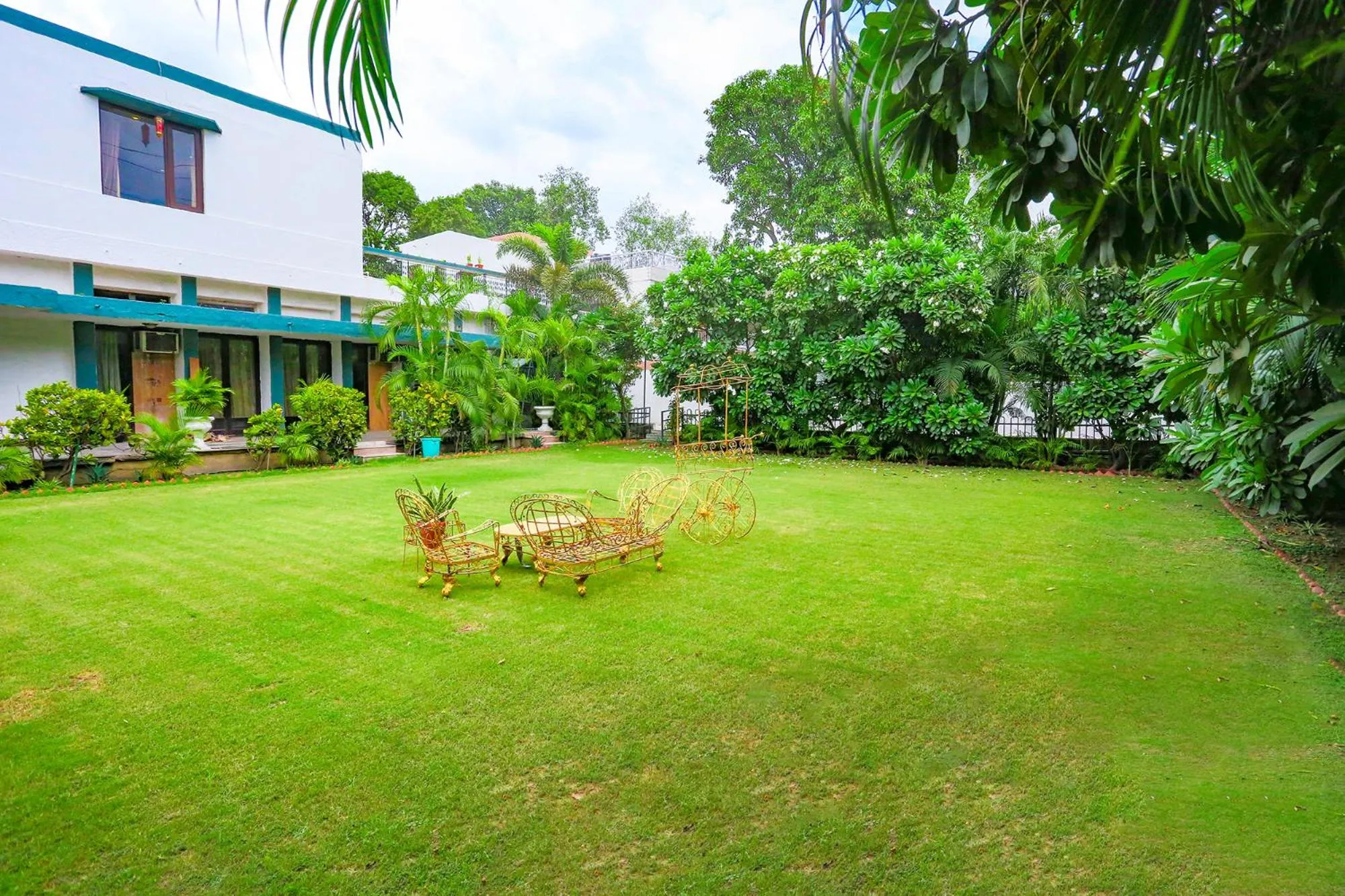 Property building in FabHotel Pulse Impulse