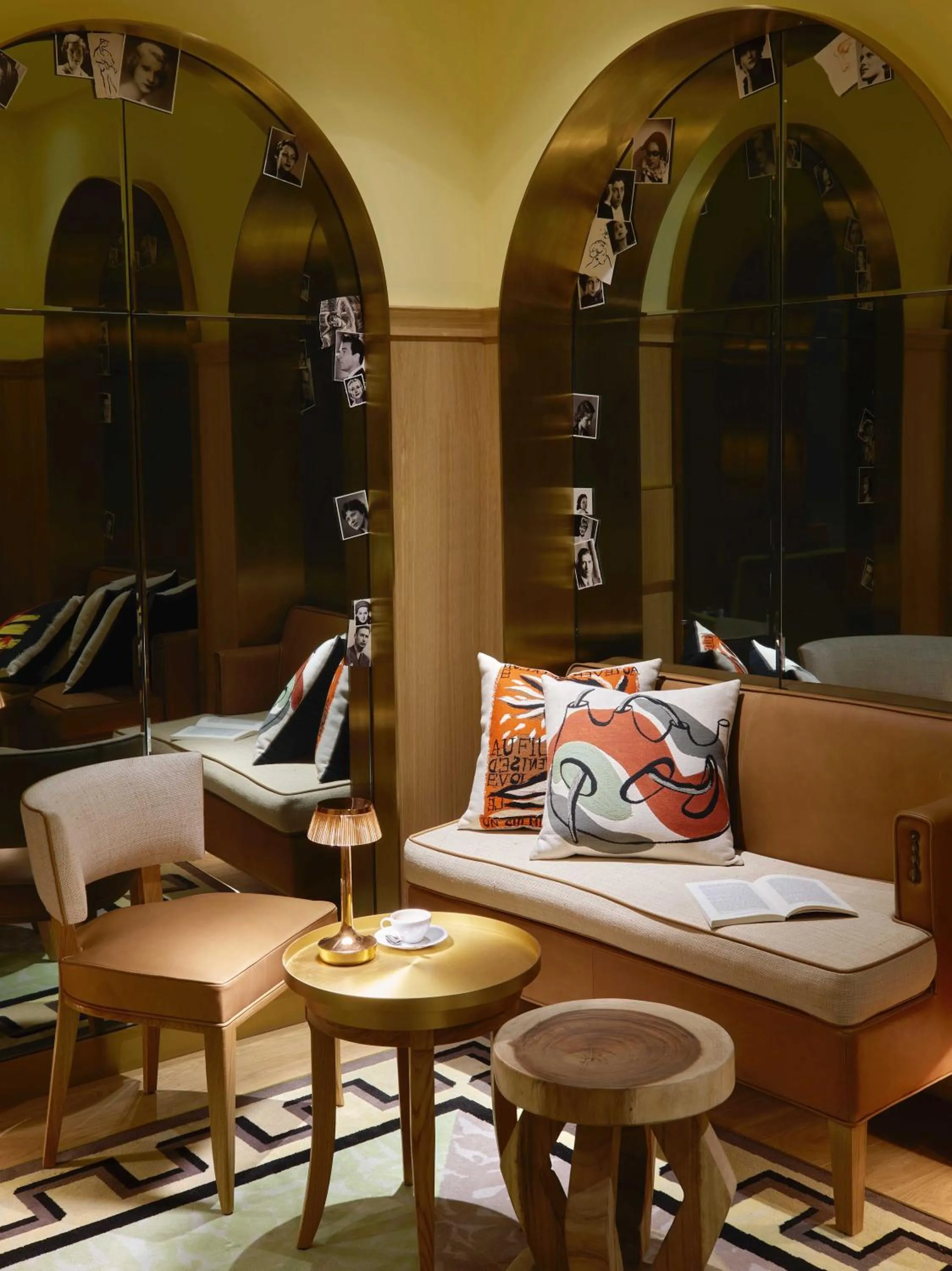 Lobby or reception in 9Confidentiel