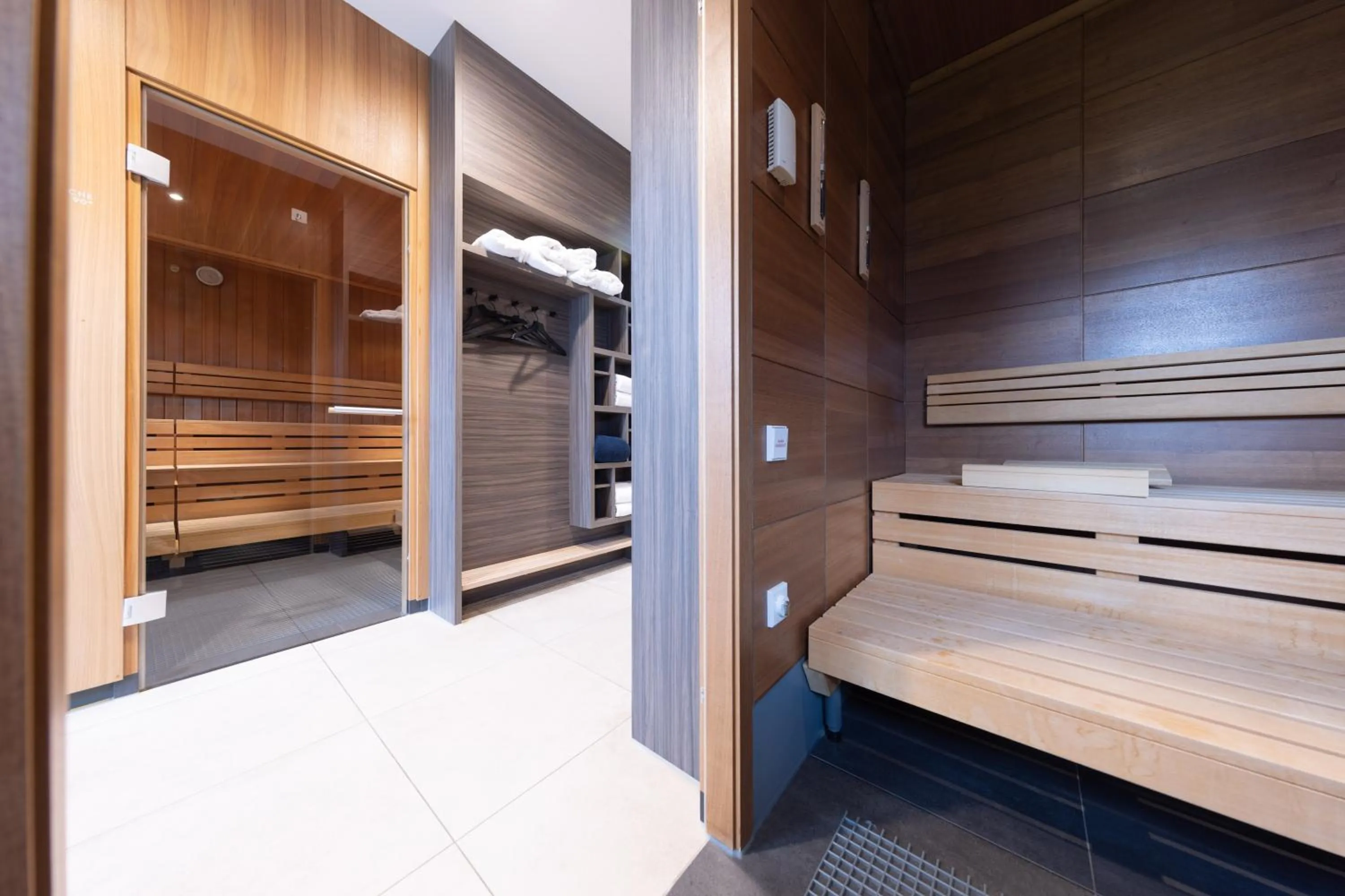 Sauna, Bed in Maremüritz Yachthafen Resort