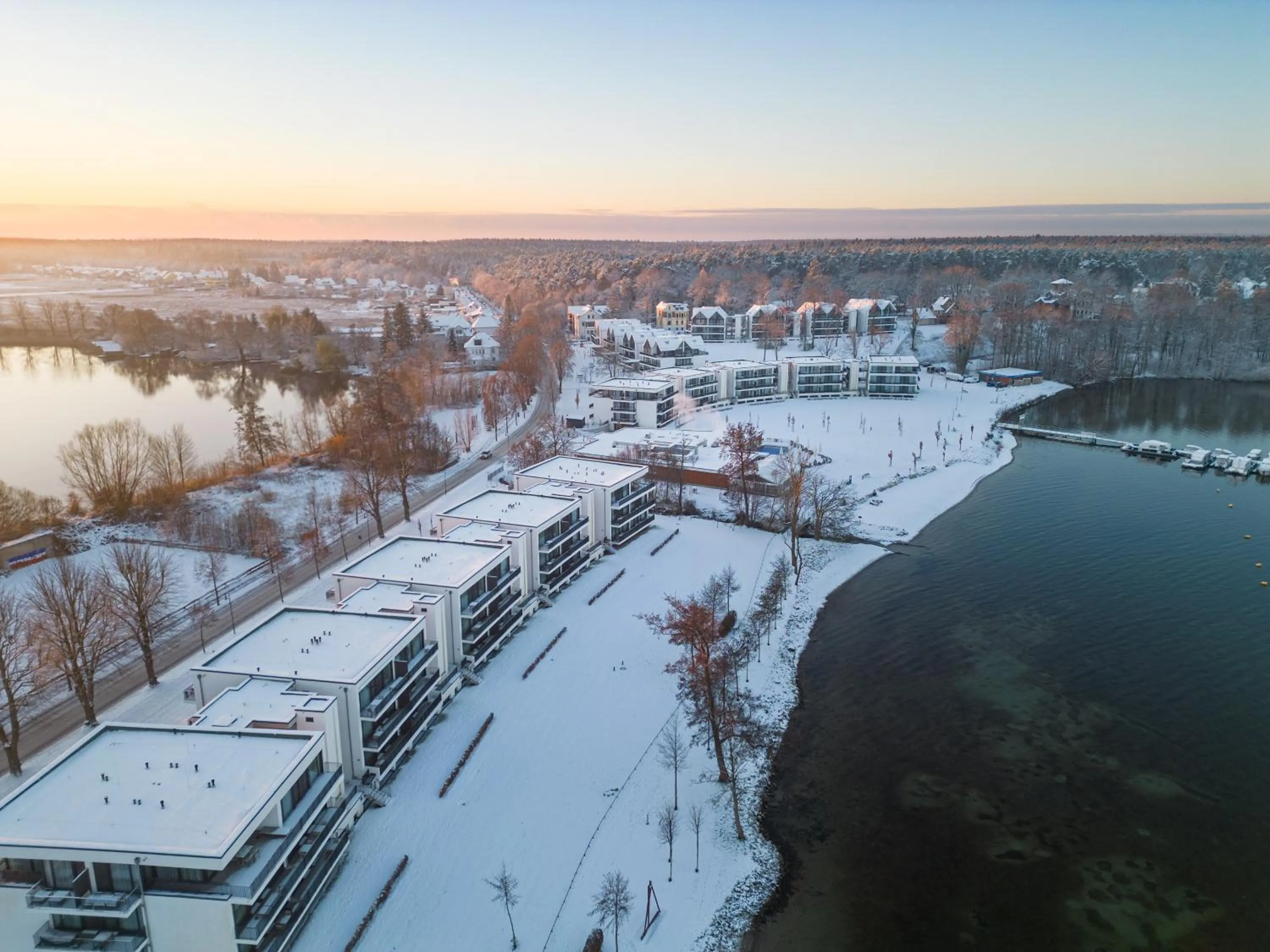 Property building in Maremüritz Yachthafen Resort