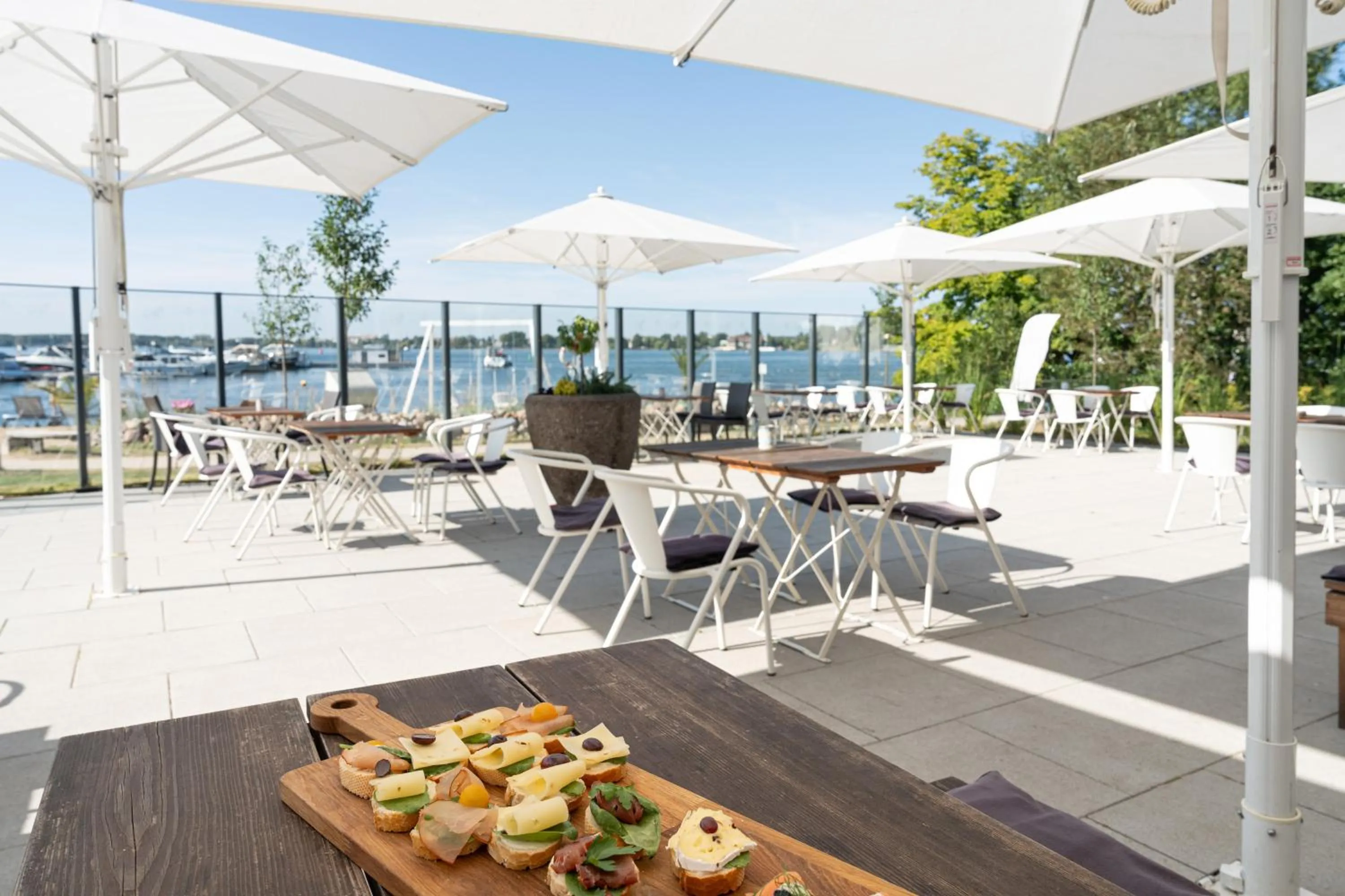 Restaurant/places to eat in Maremüritz Yachthafen Resort