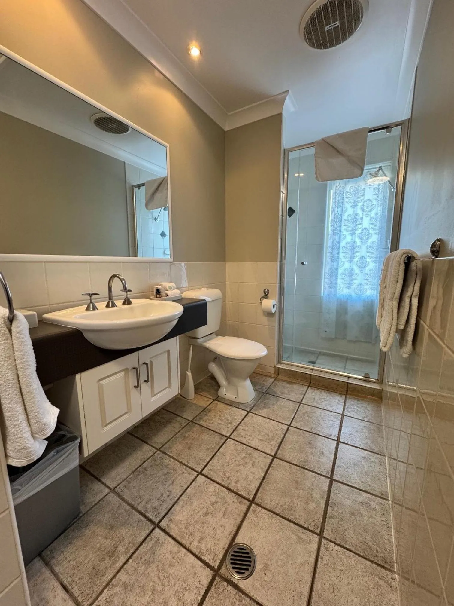 Bathroom in Ambassador On Ruthven