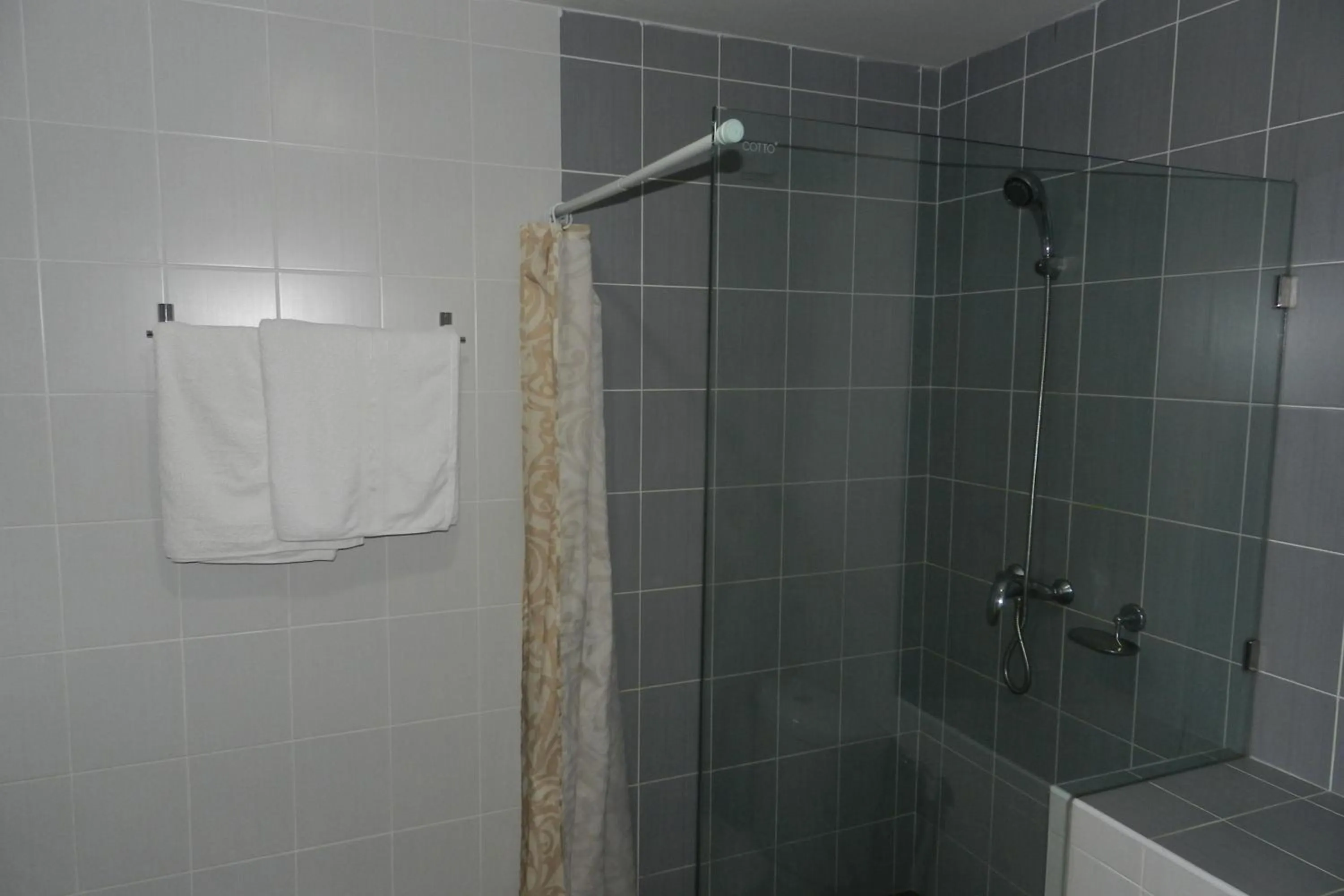 Shower in NEOcondo @ PATTAYA