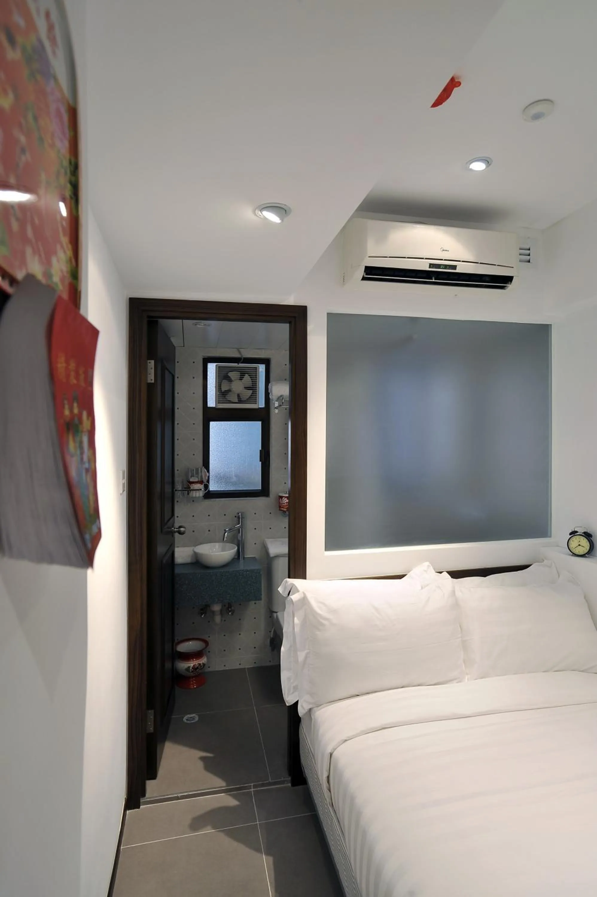 Decorative detail, Bed in Mingle by The Park