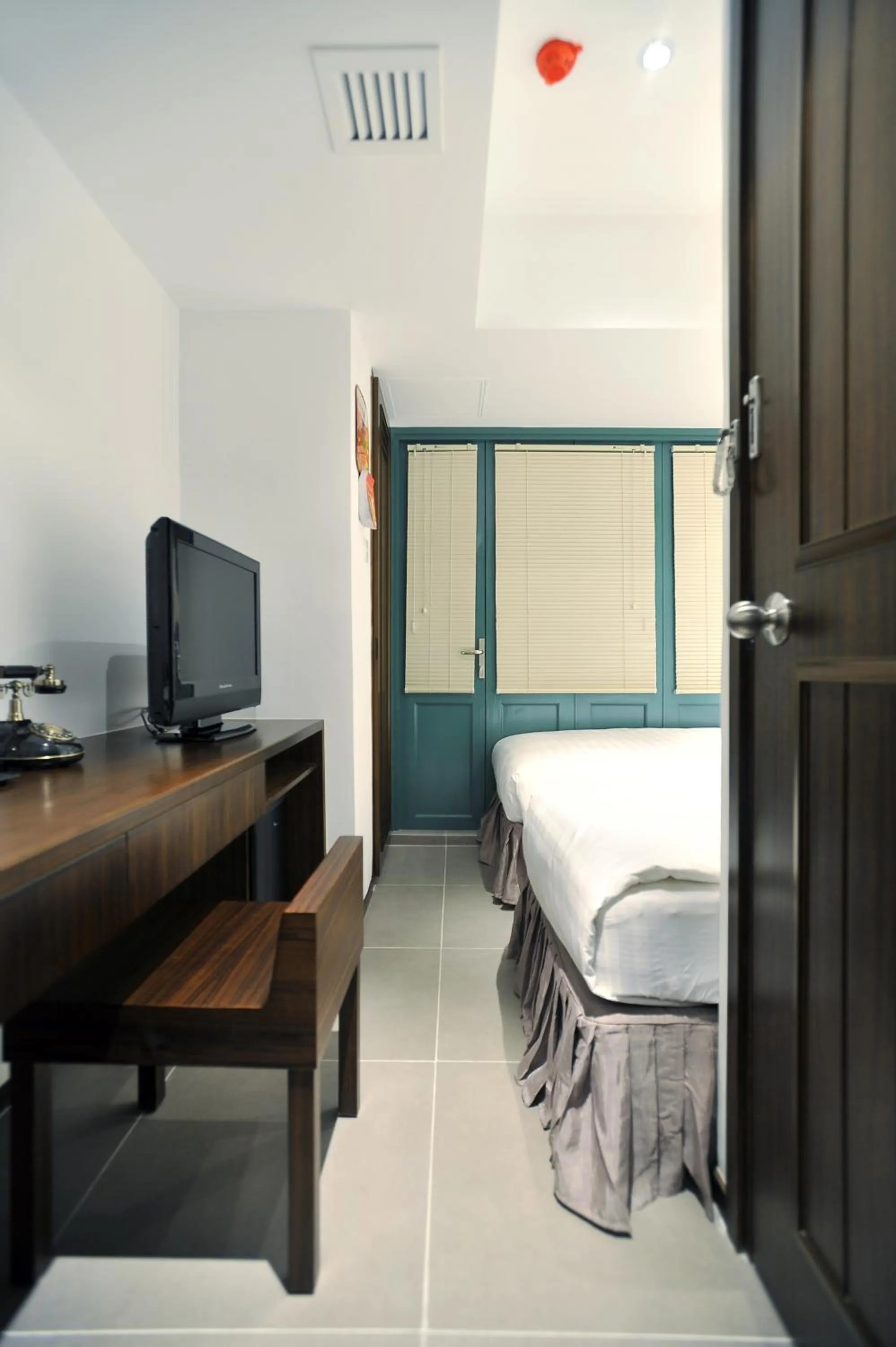 Bedroom, Bed in Mingle by The Park