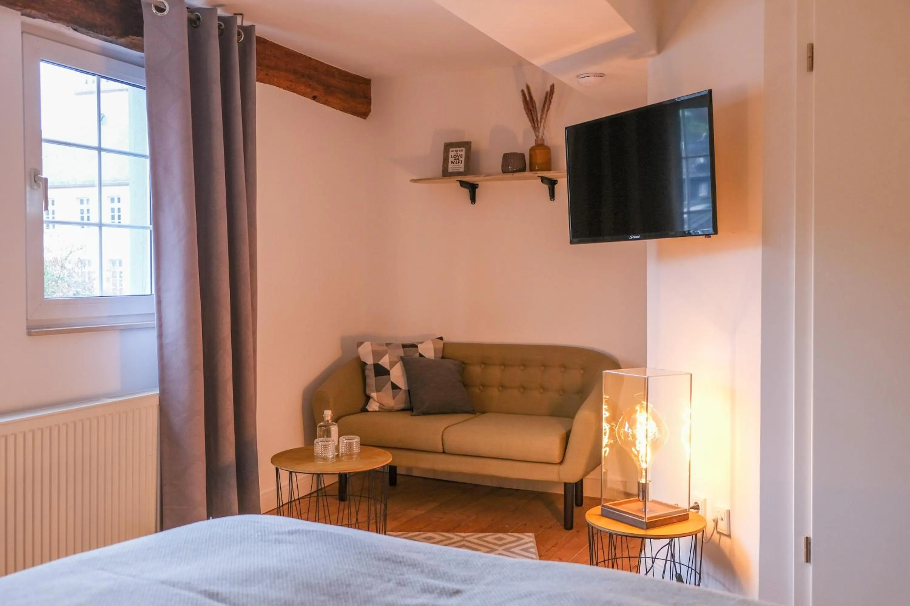 TV and multimedia, Bed in Boutique Hotel Marielle