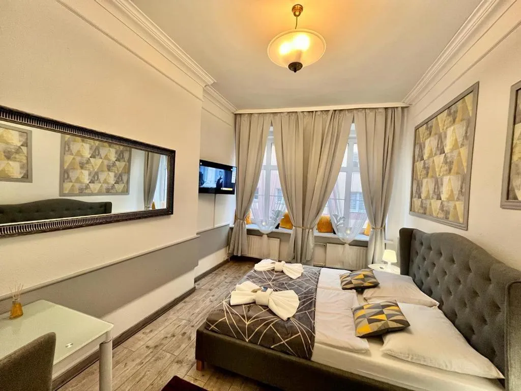 Photo of the whole room, Bed in Great Polonia Świdnica City Center