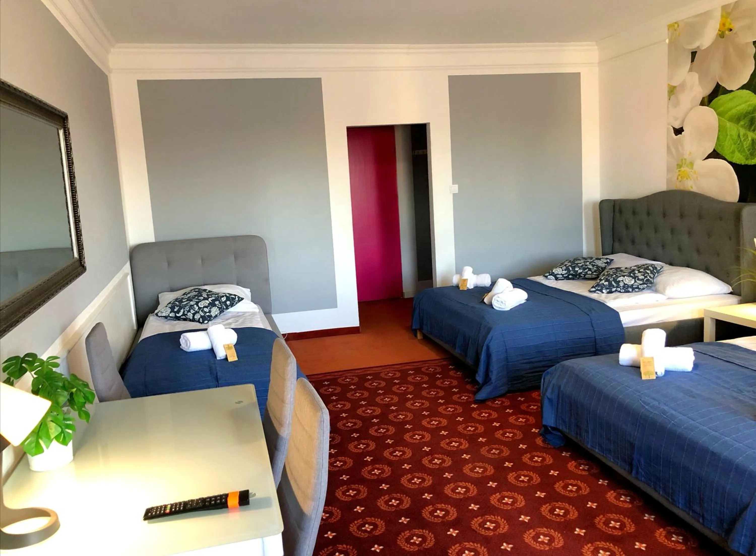 Photo of the whole room, Bed in Great Polonia Świdnica City Center