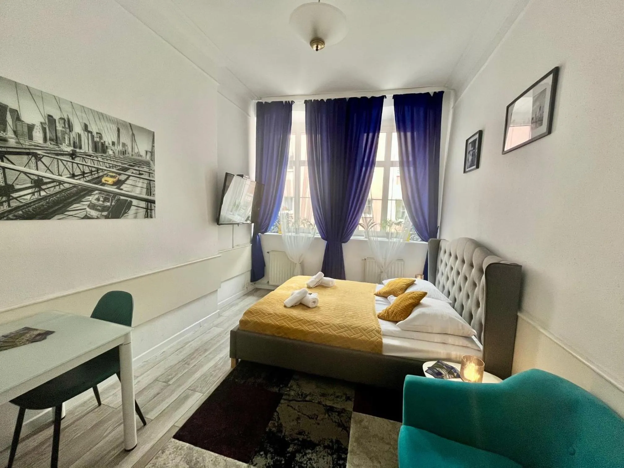 Photo of the whole room, Bed in Great Polonia Świdnica City Center