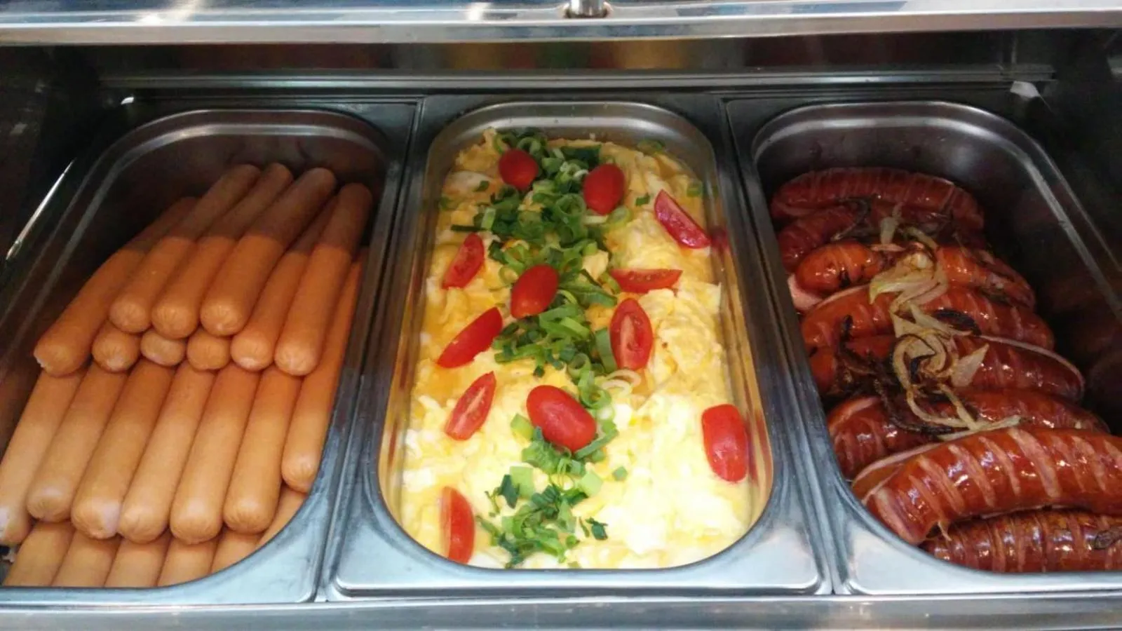 Buffet breakfast in Great Polonia Świdnica City Center