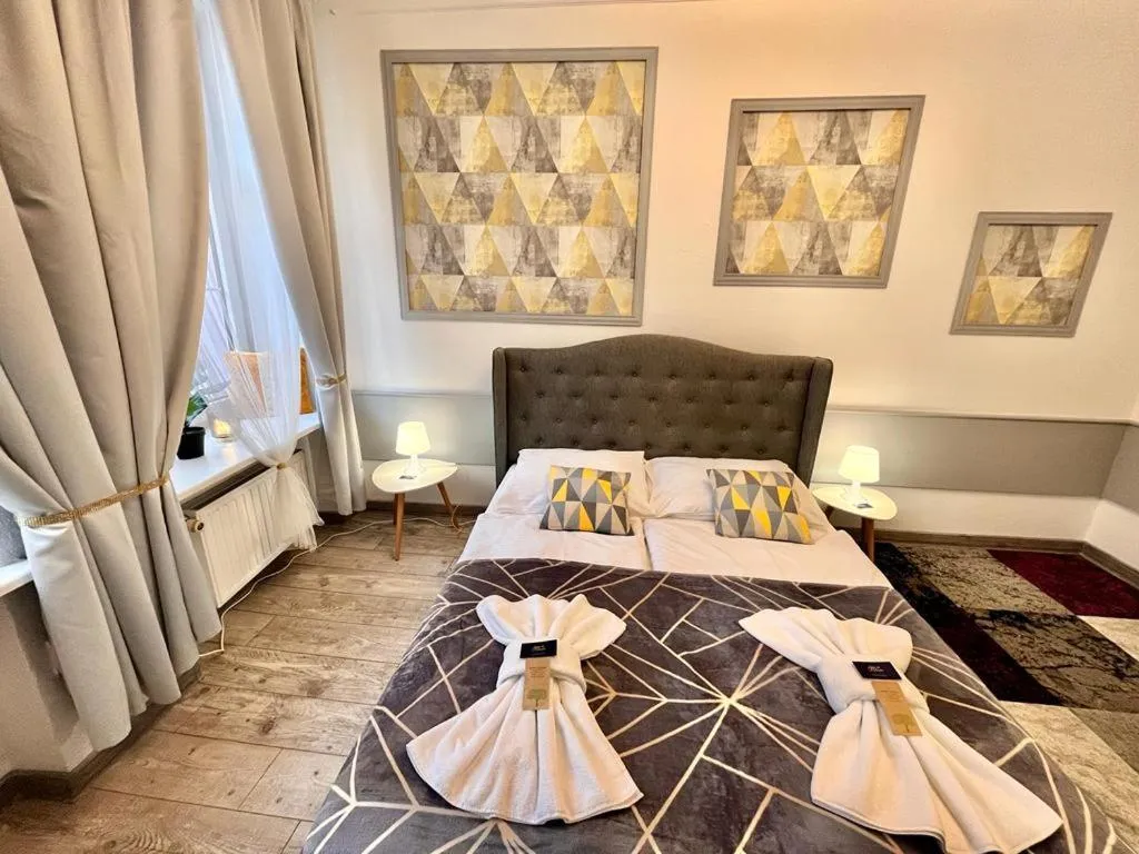 Photo of the whole room, Bed in Great Polonia Świdnica City Center