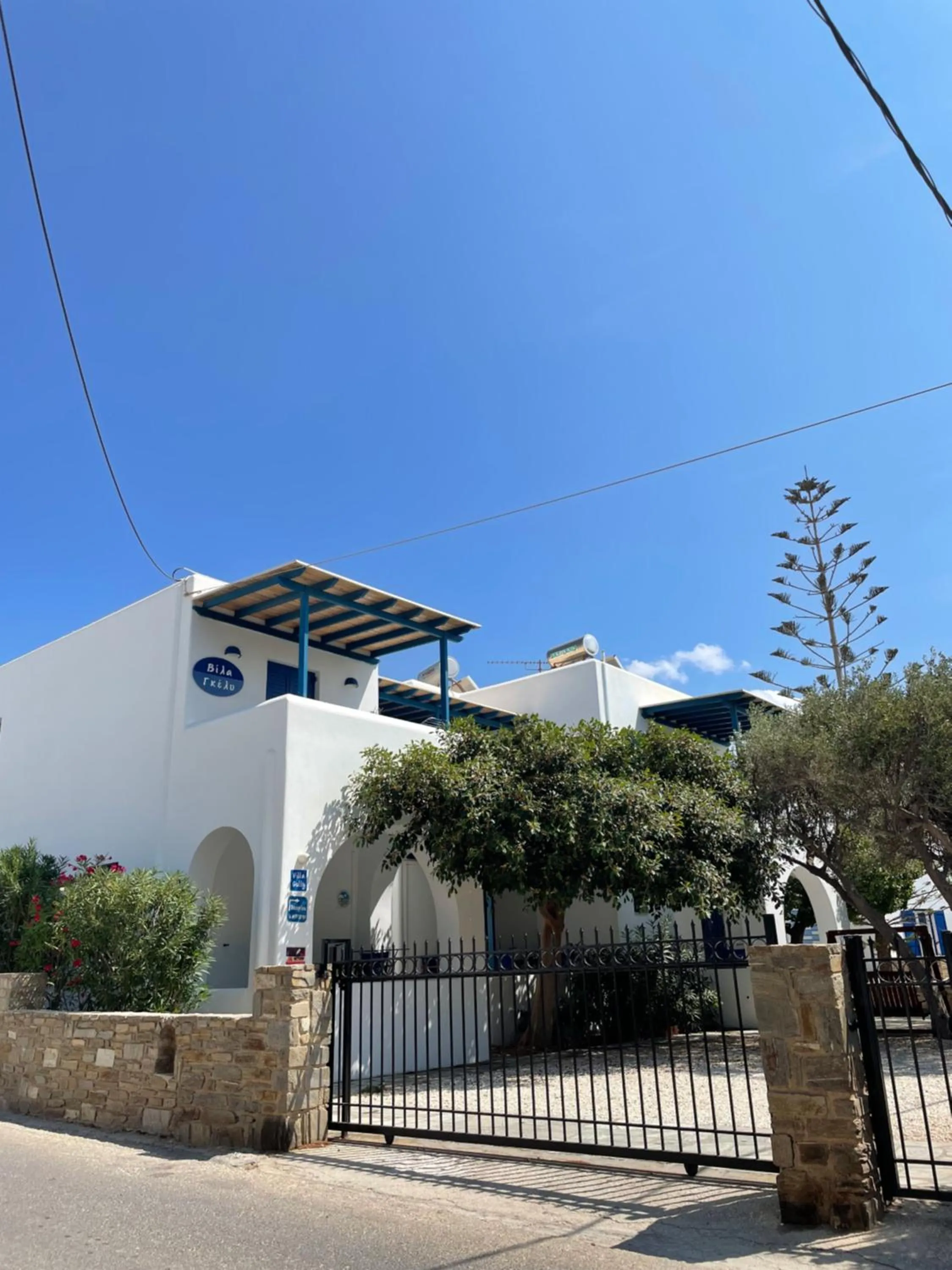 Property building in Villa Gelly's Studios