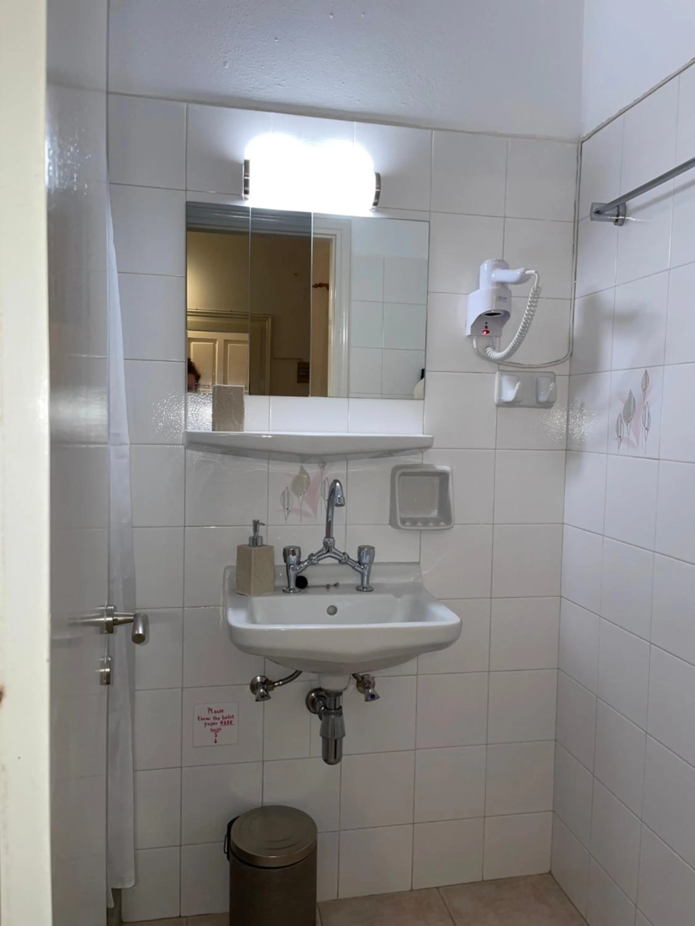 Shower in Villa Gelly's Studios