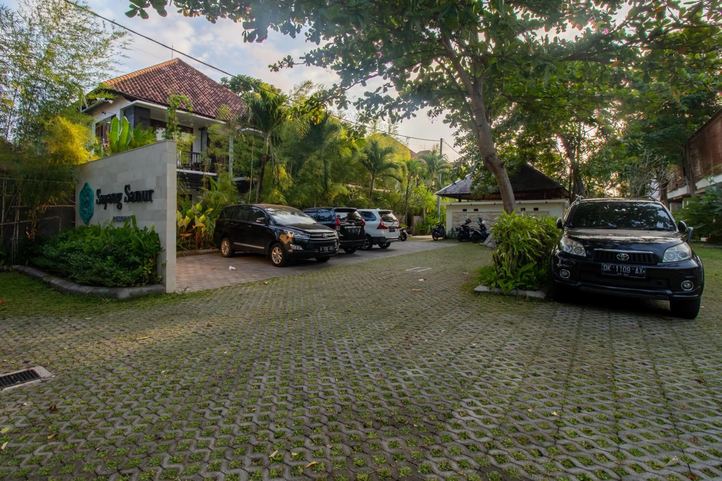 Parking in Sayang Sanur Terrace House